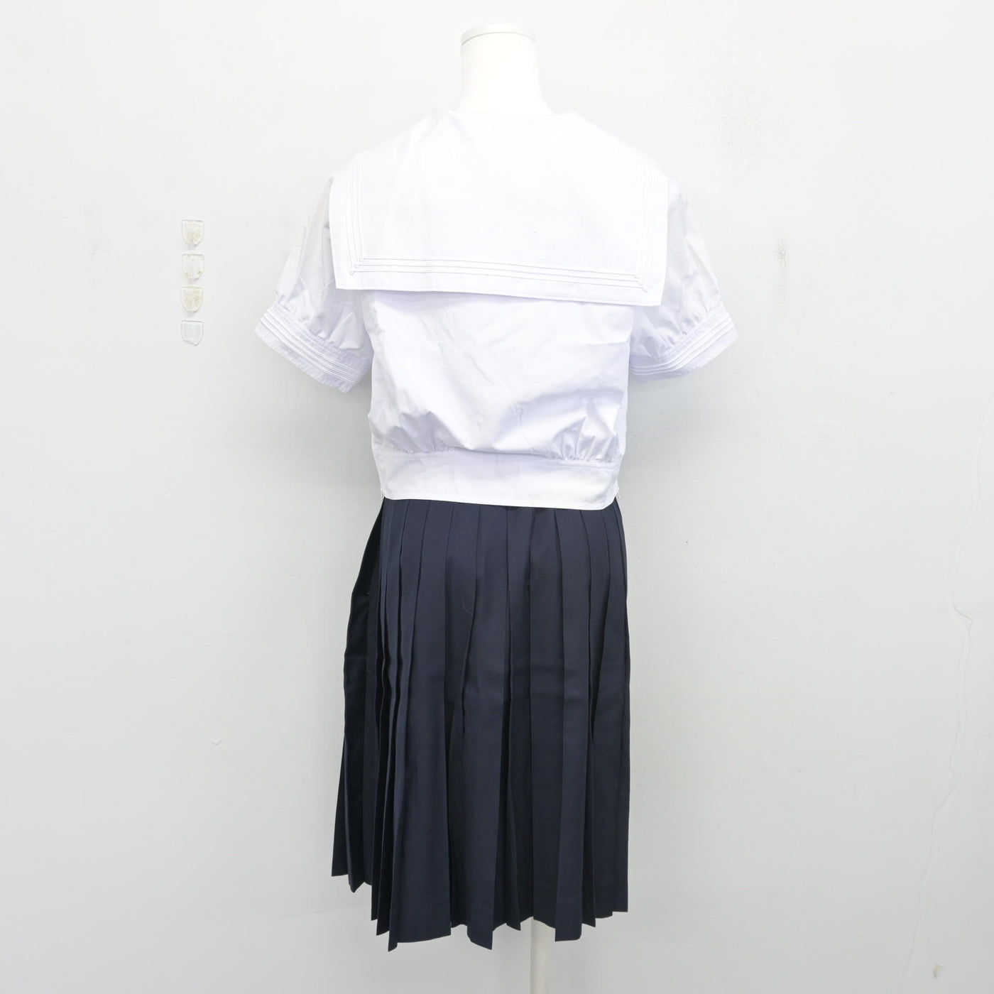 【中古】兵庫県 神戸山手女子高等学校 女子制服 2点 (セーラー服・スカート) sf103037