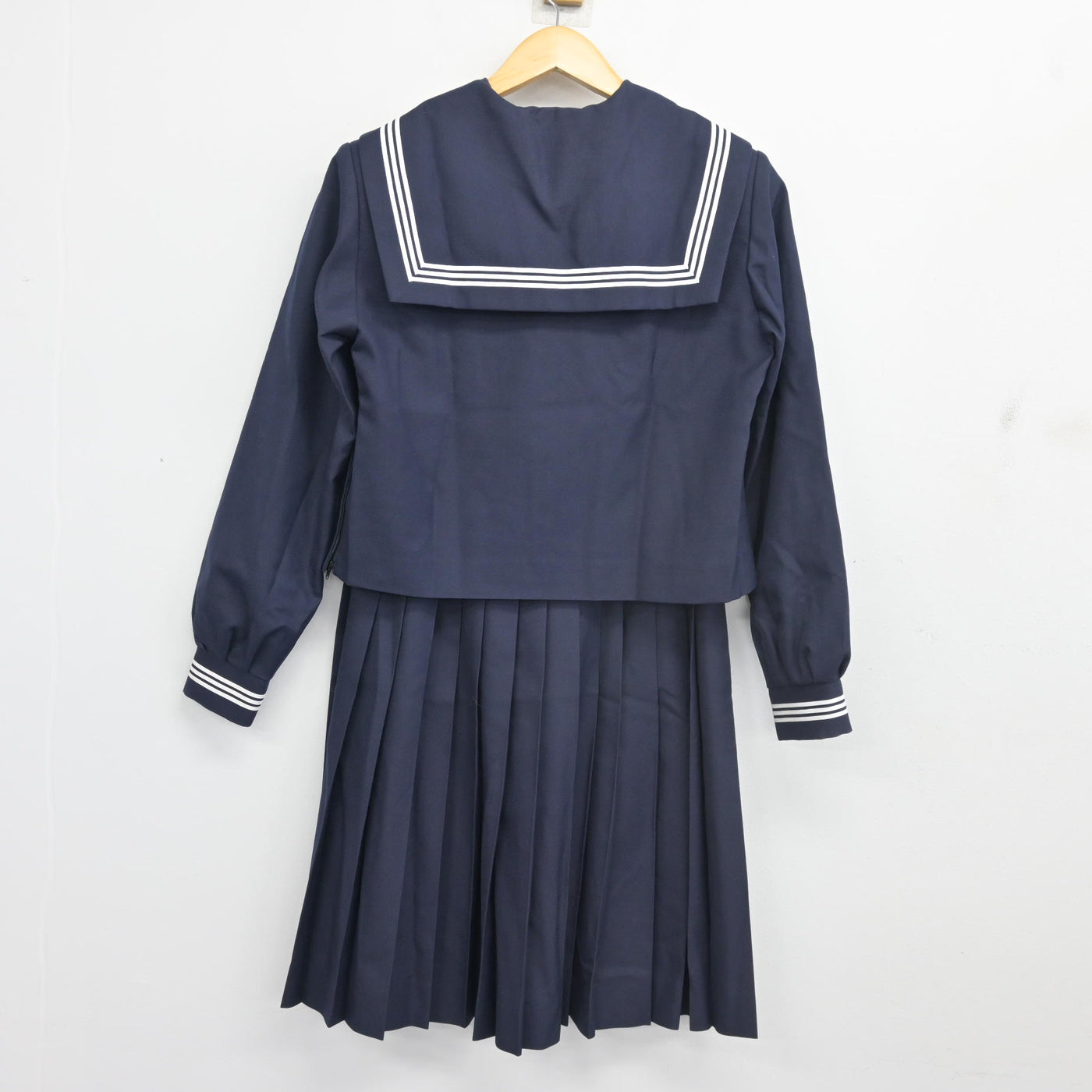 【中古】兵庫県 福崎東中学校 女子制服 3点 (セーラー服・スカート) sf103038