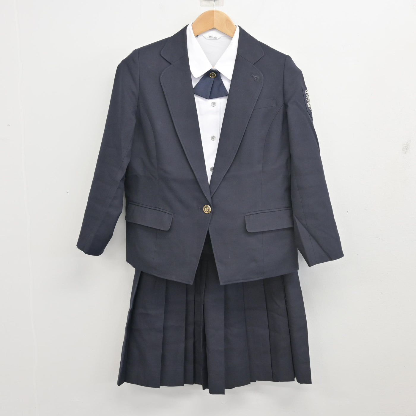 【中古】福岡県 久留米商業高等学校 女子制服 4点 (ブレザー・シャツ・スカート) sf103059