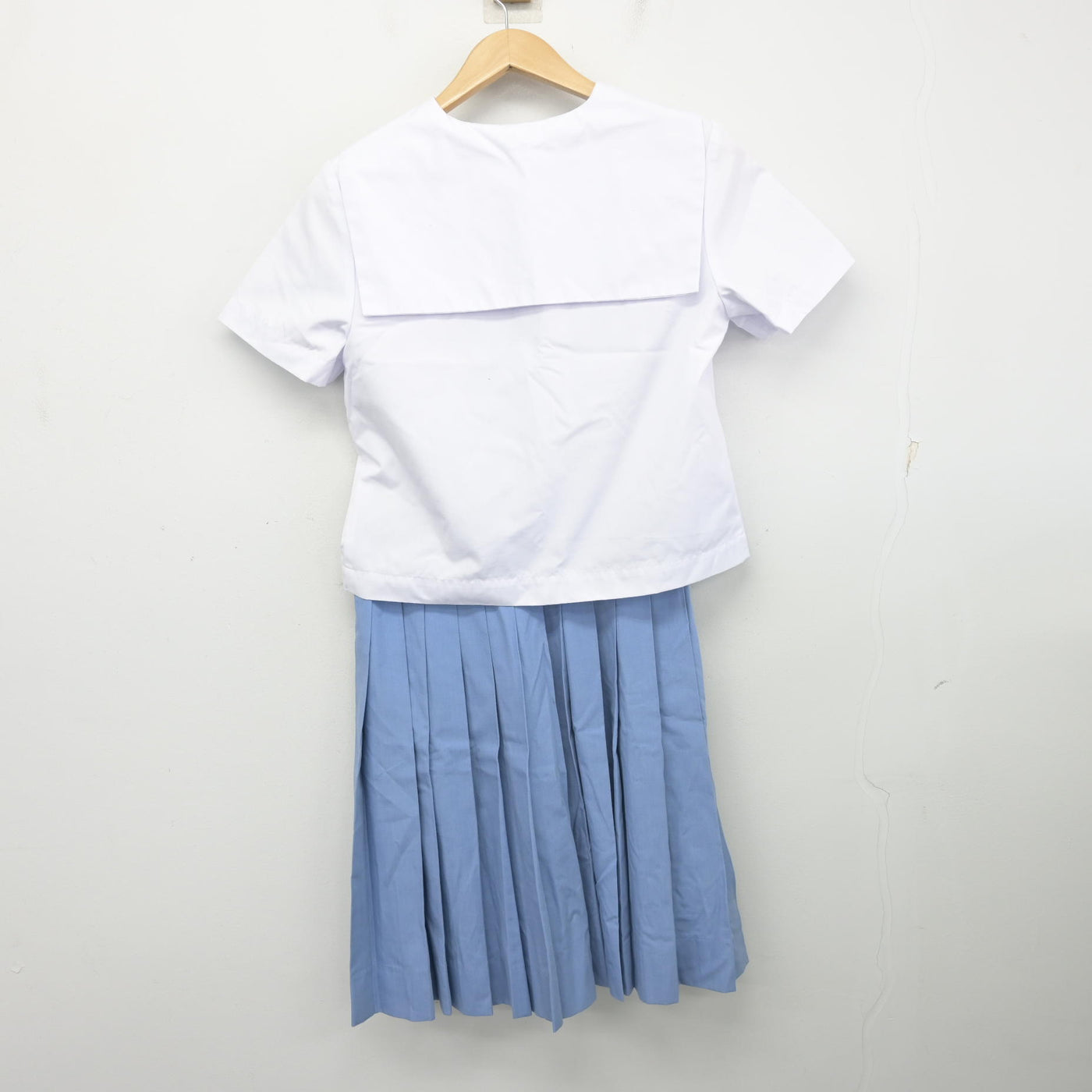 【中古】長崎県 大野中学校 女子制服 2点 (セーラー服・スカート) sf103068