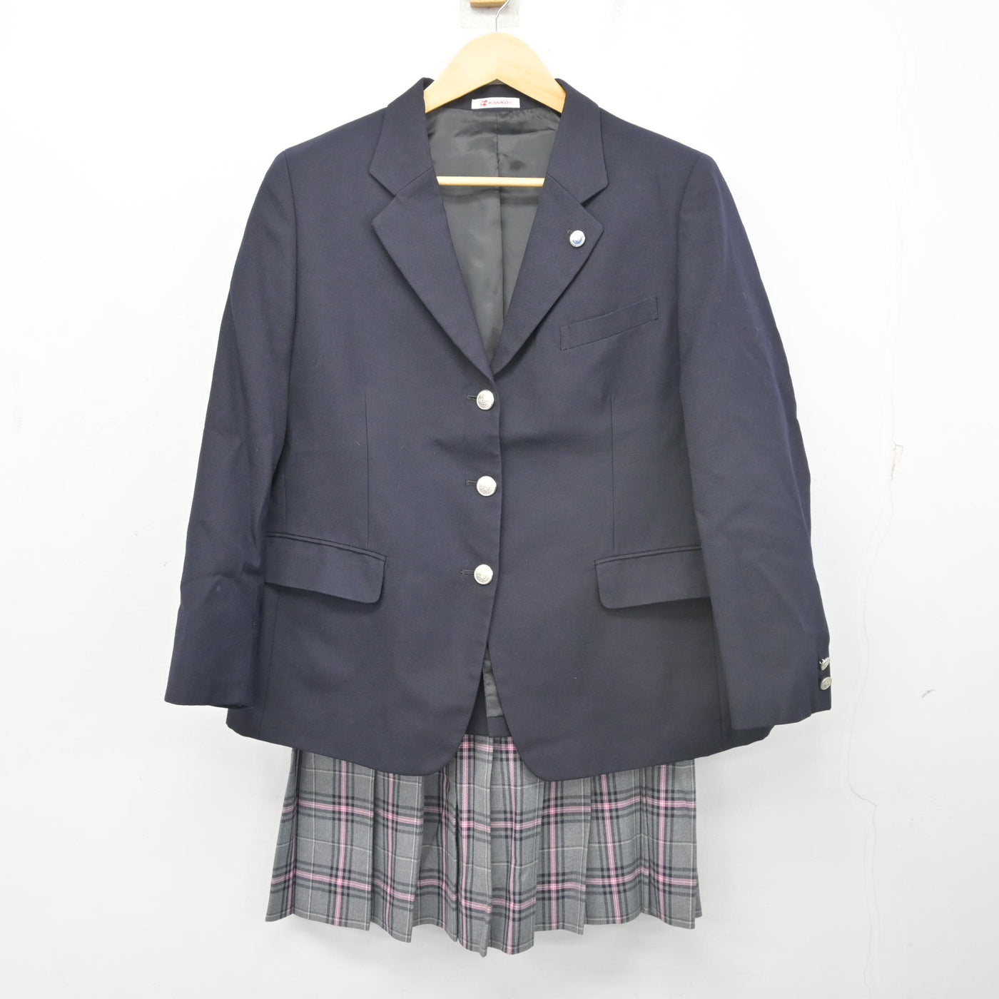 【中古】 クラーク記念国際高等学校 女子制服 3点 (ブレザー・ニット・スカート) sf103075