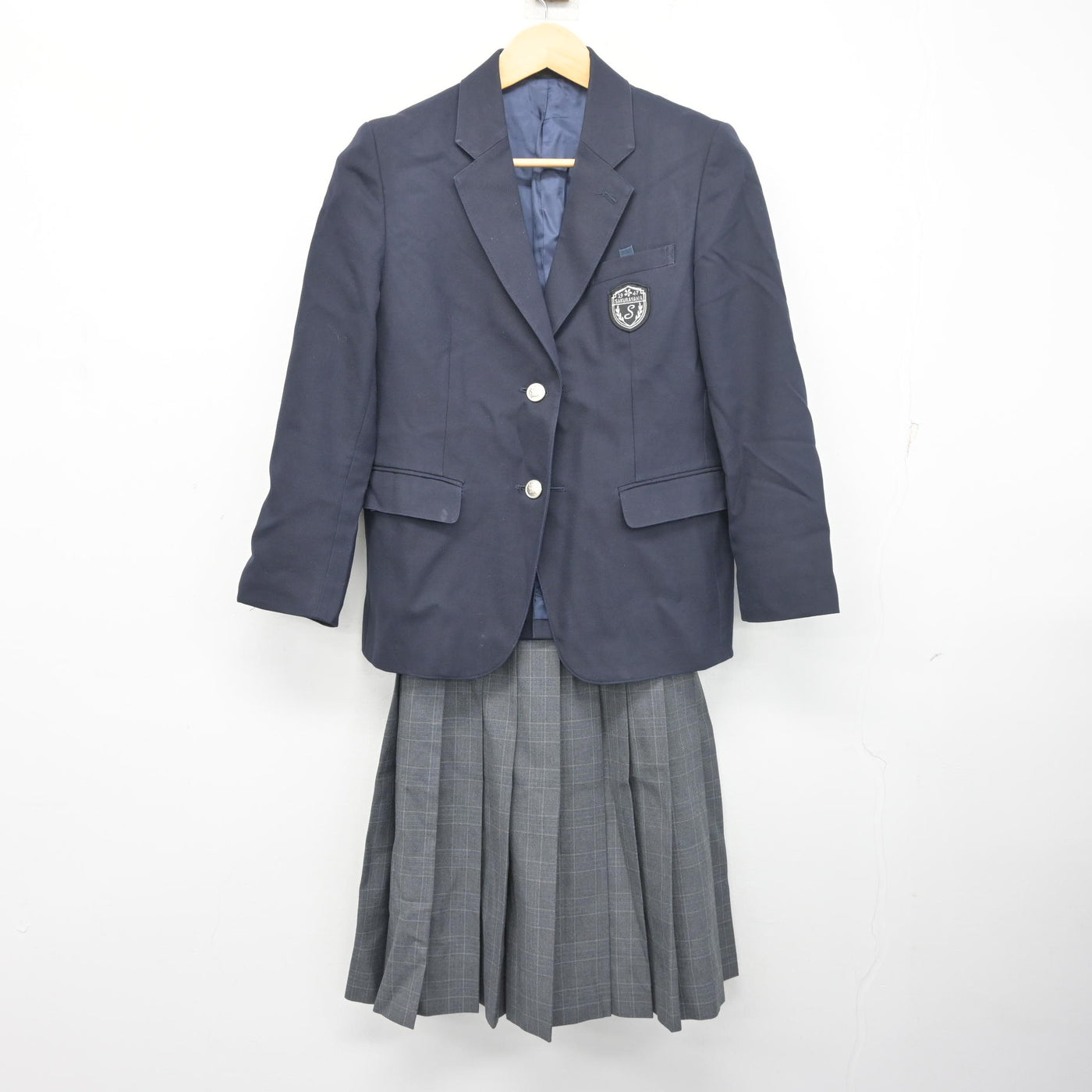 【中古】愛知県 桜山中学校 女子制服 2点 (ブレザー・スカート) sf103117