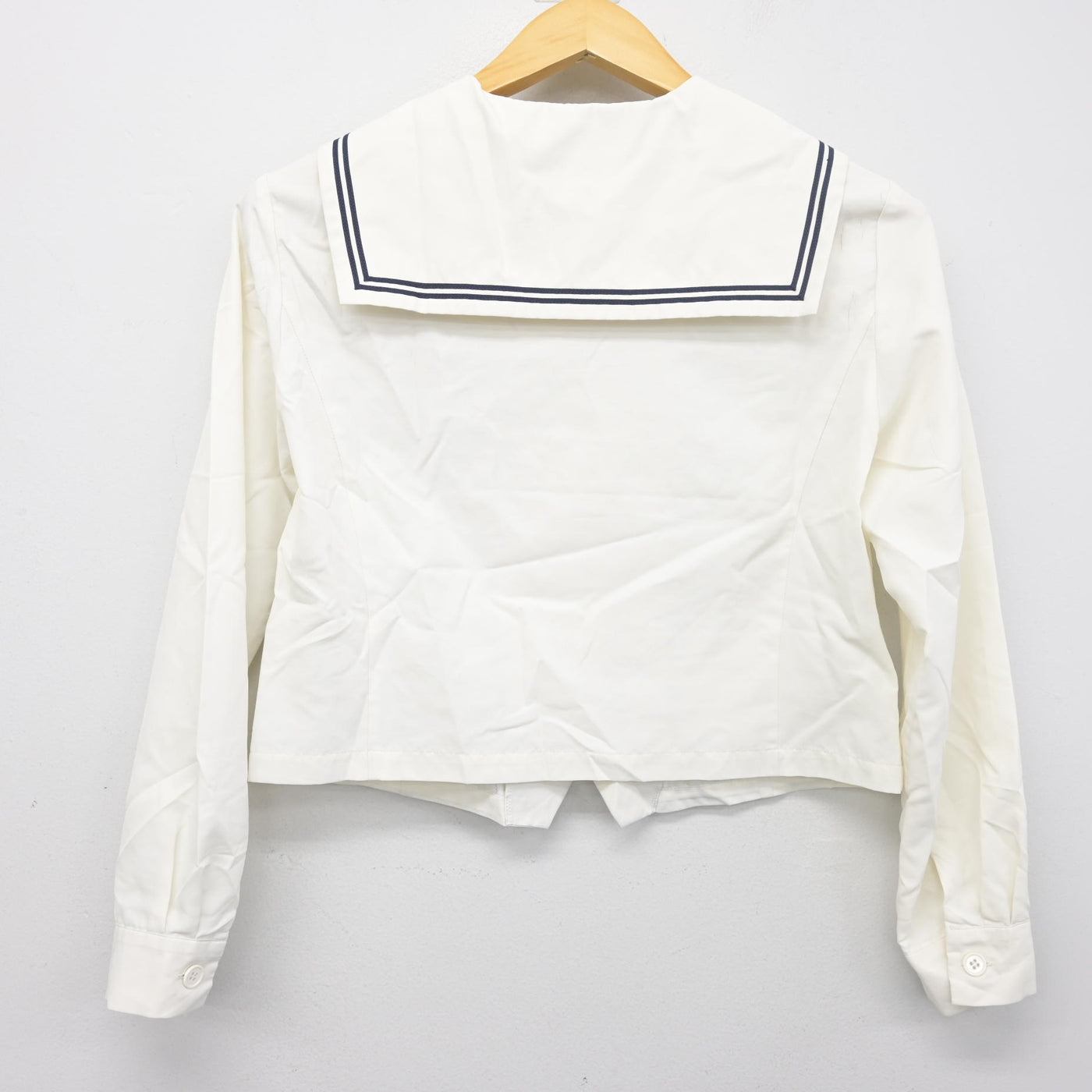 【中古】愛知県 桜花学園高等学校 女子制服 2点 (ニット・セーラー服) sf103121