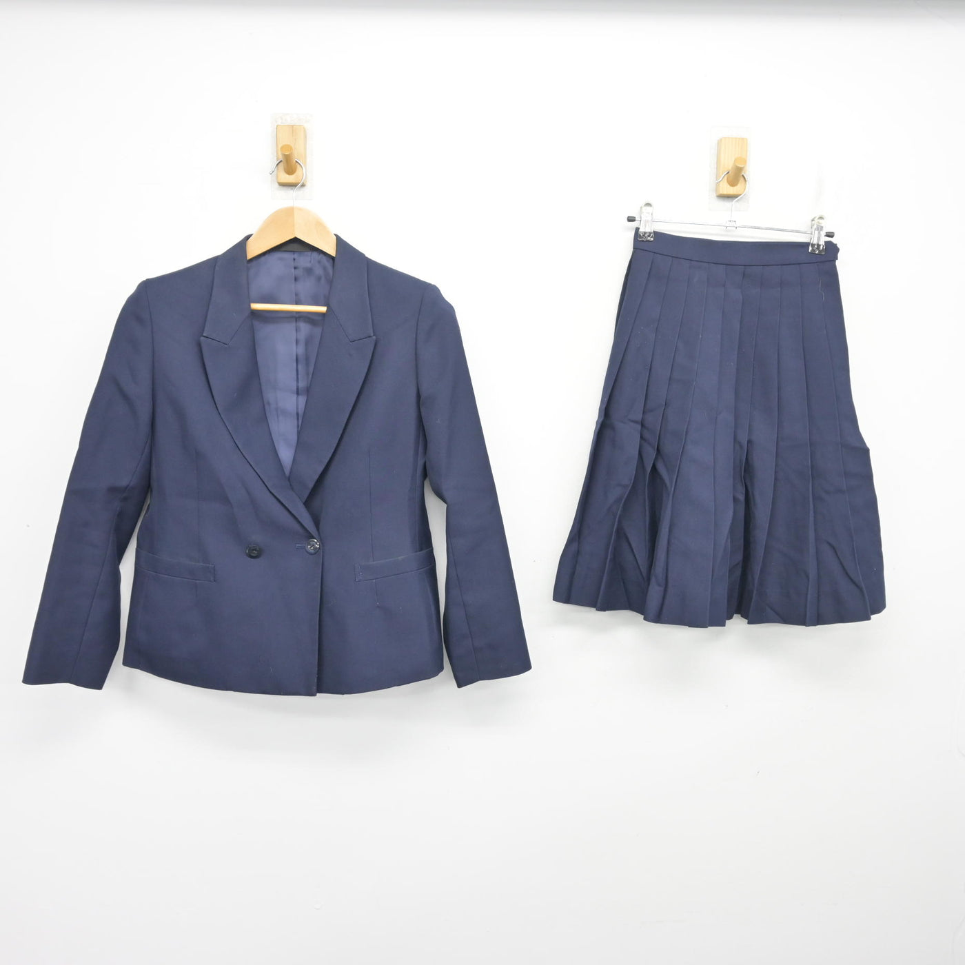 【中古】島根県 大田高等学校 女子制服 3点 (ブレザー・スカート) sf103143