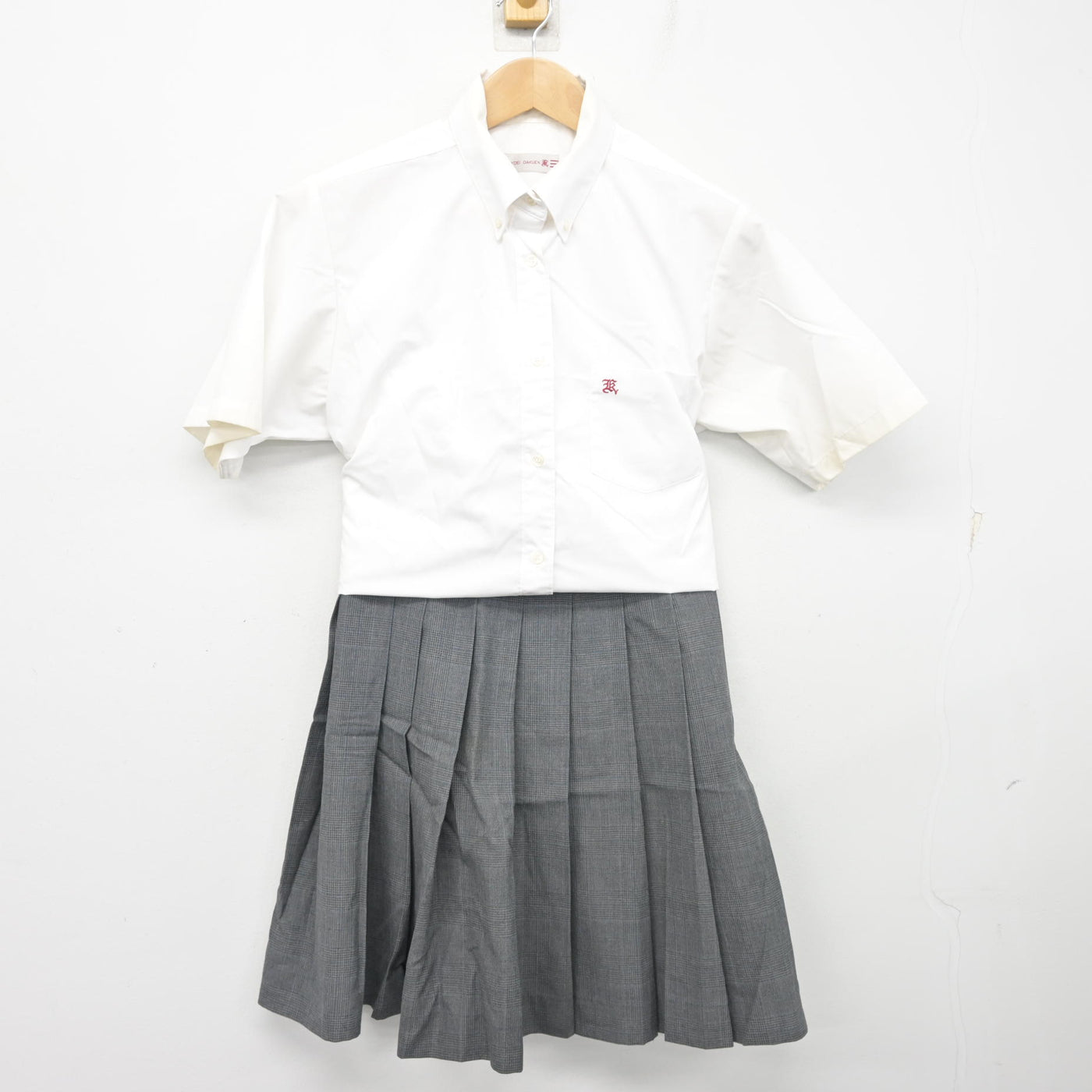 【中古】埼玉県 春日部共栄中学高等学校 女子制服 2点 (シャツ・スカート) sf103147