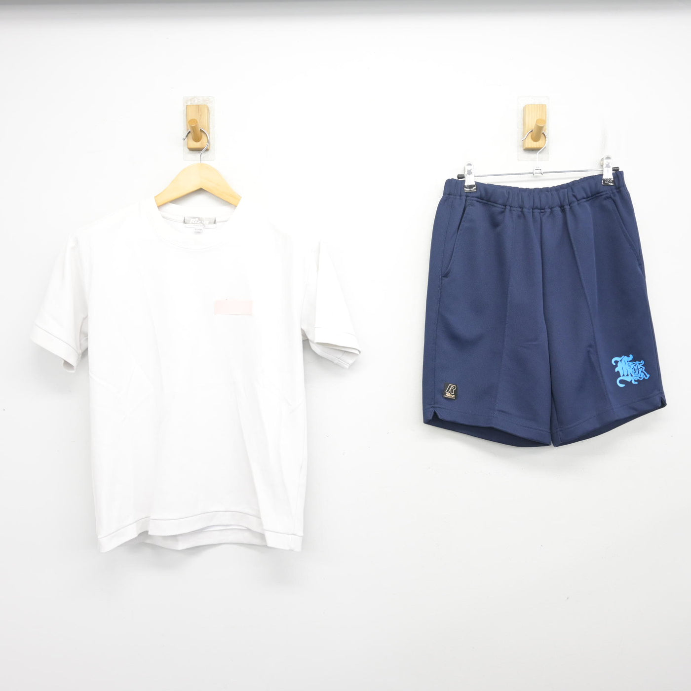 【中古】埼玉県 春日部共栄中学高等学校 女子制服 2点 (体操服 上・体操服 下) sf103150