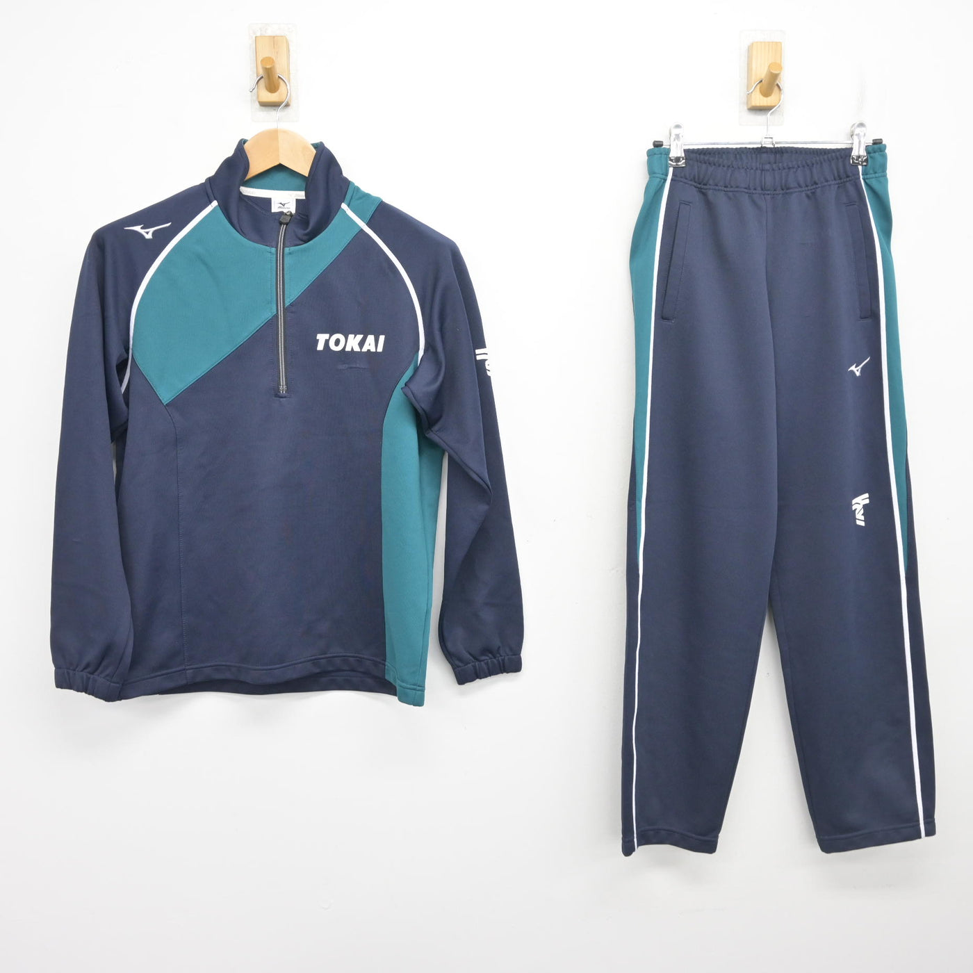 【中古】神奈川県 東海大学付属相模高等学校 女子制服 2点 (ジャージ 上・ジャージ 下) sf103156