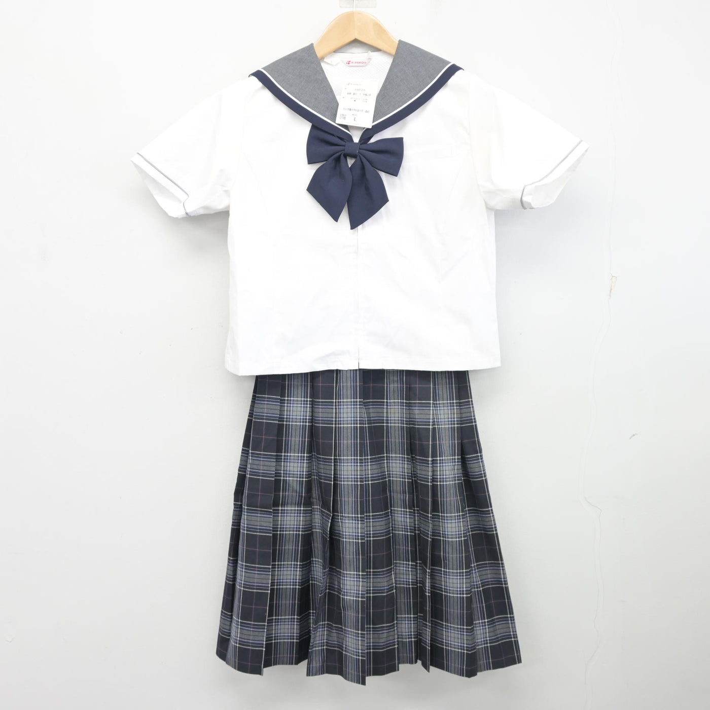 【中古】東京都 文化学園大学杉並中学校 女子制服 3点 (セーラー服・スカート) sf103183