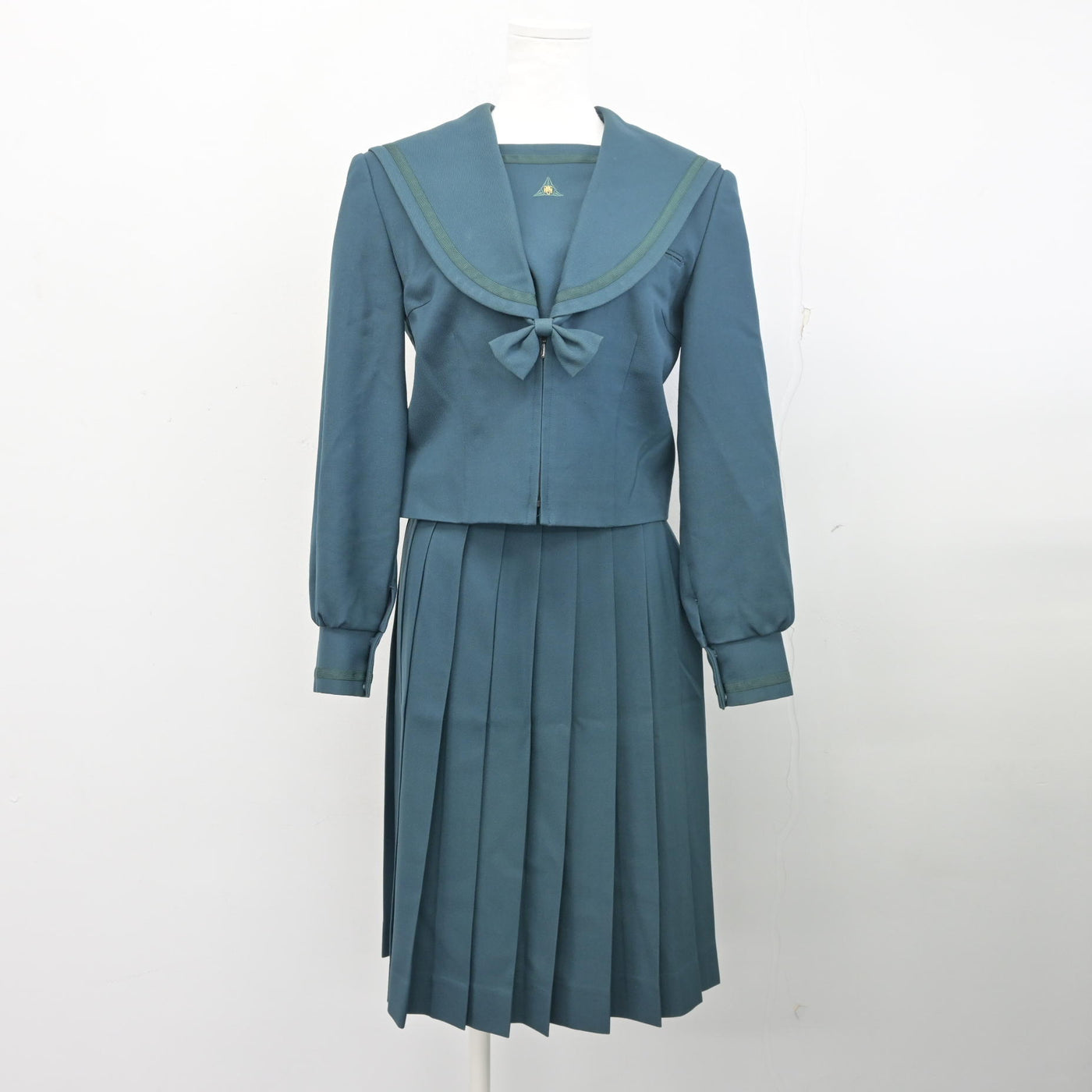 【中古】千葉県 成田国際高等学校 女子制服 3点 (セーラー服・スカート) sf103184