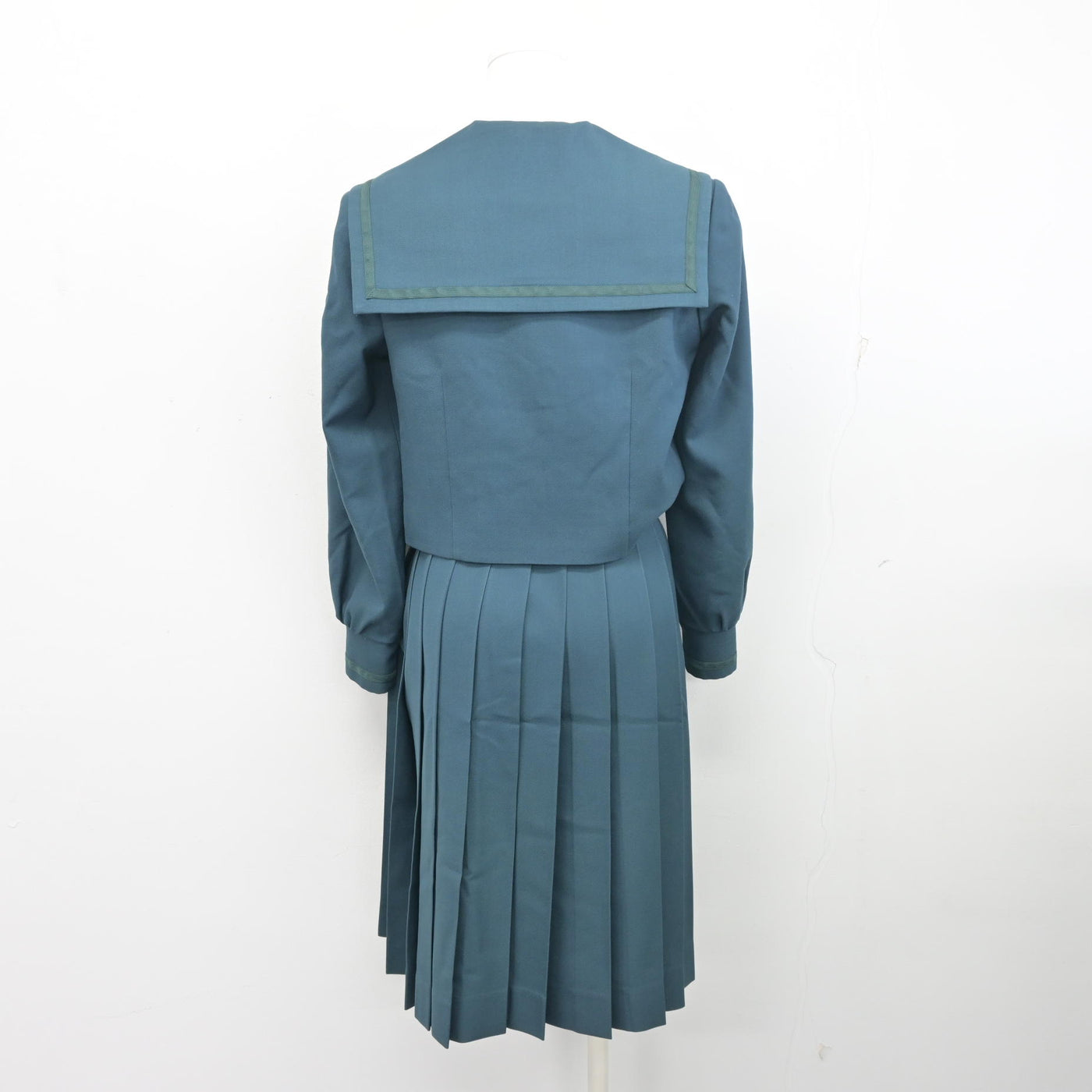 【中古】千葉県 成田国際高等学校 女子制服 3点 (セーラー服・スカート) sf103184