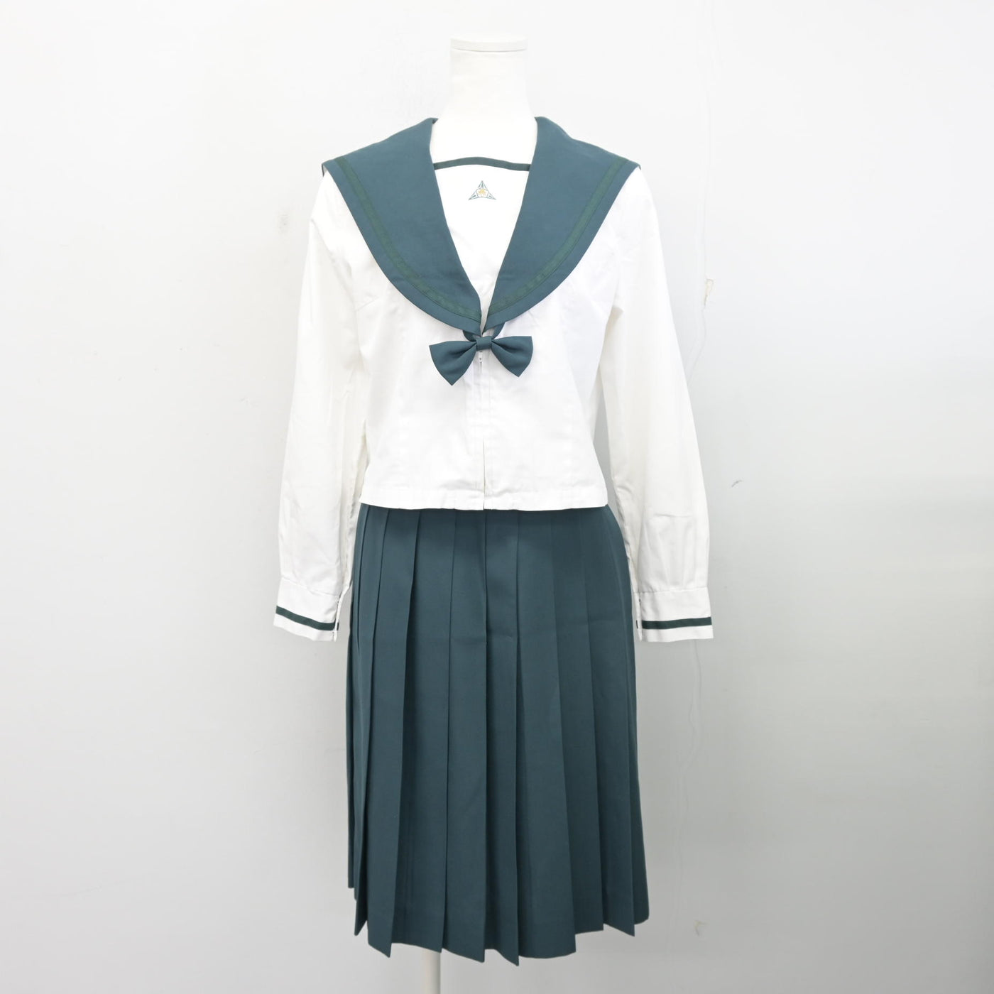 【中古】千葉県 成田国際高等学校 女子制服 3点 (セーラー服・スカート) sf103185