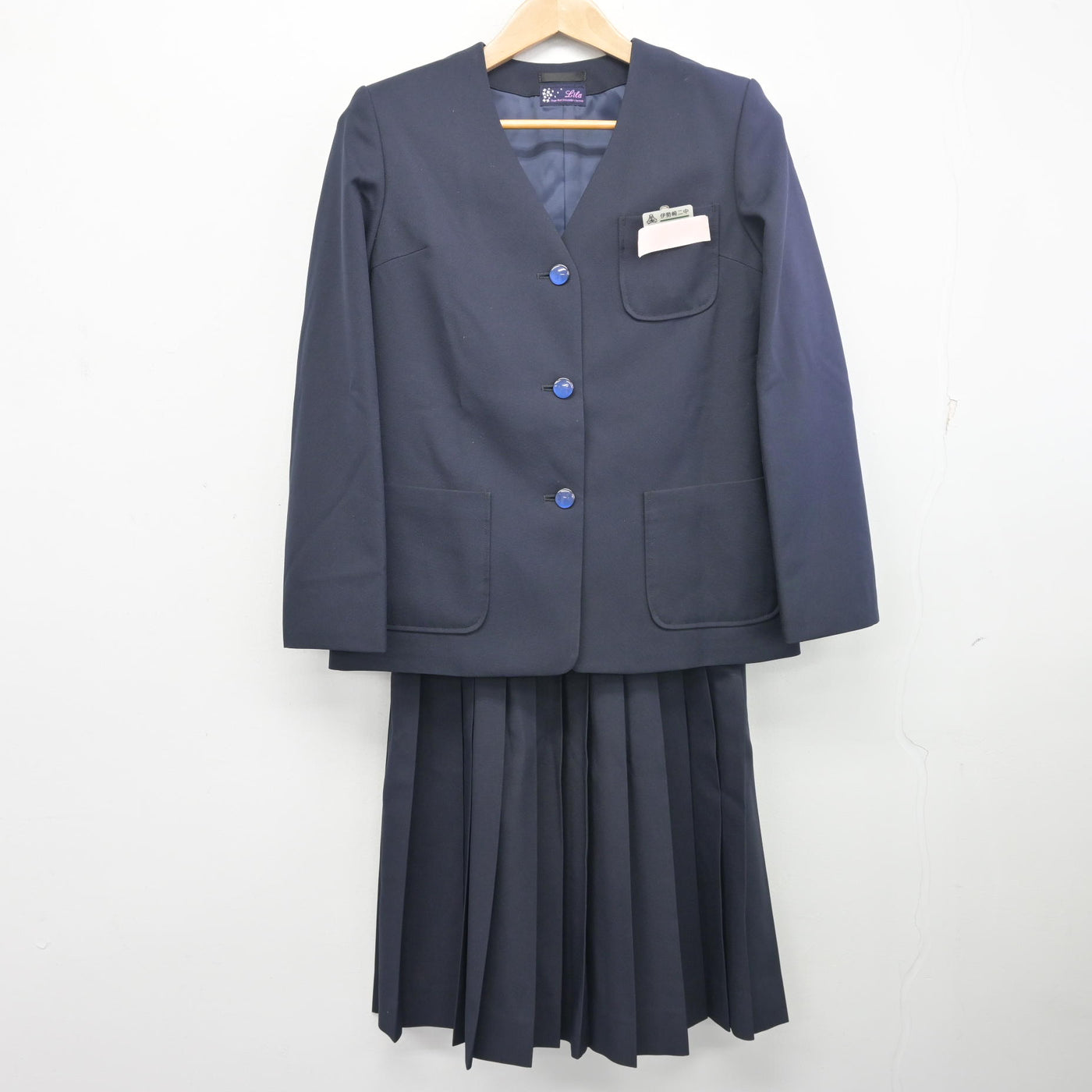 【中古】群馬県 伊勢崎市立第二中学校 女子制服 3点 (ブレザー・ベスト・スカート) sf103202