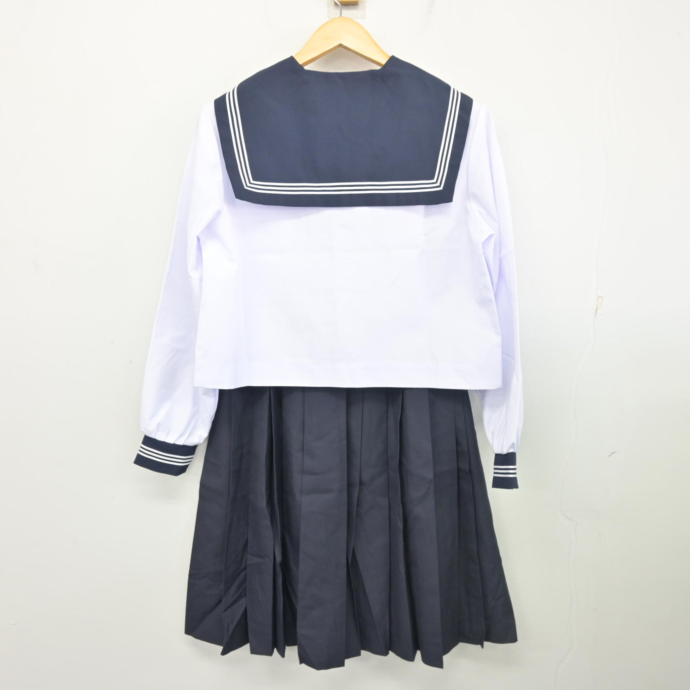 【中古】静岡県 細江中学校 女子制服 2点 (セーラー服・スカート) sf103224