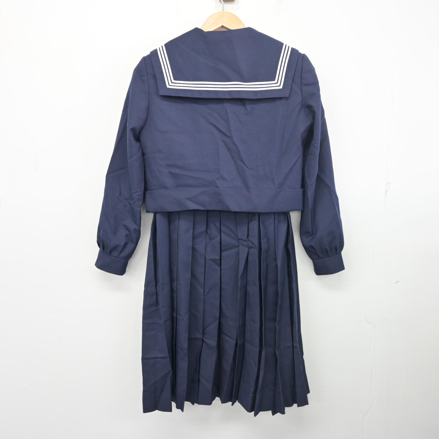 【中古】福岡県 則松中学校 女子制服 2点 (セーラー服・ジャンパースカート) sf103225