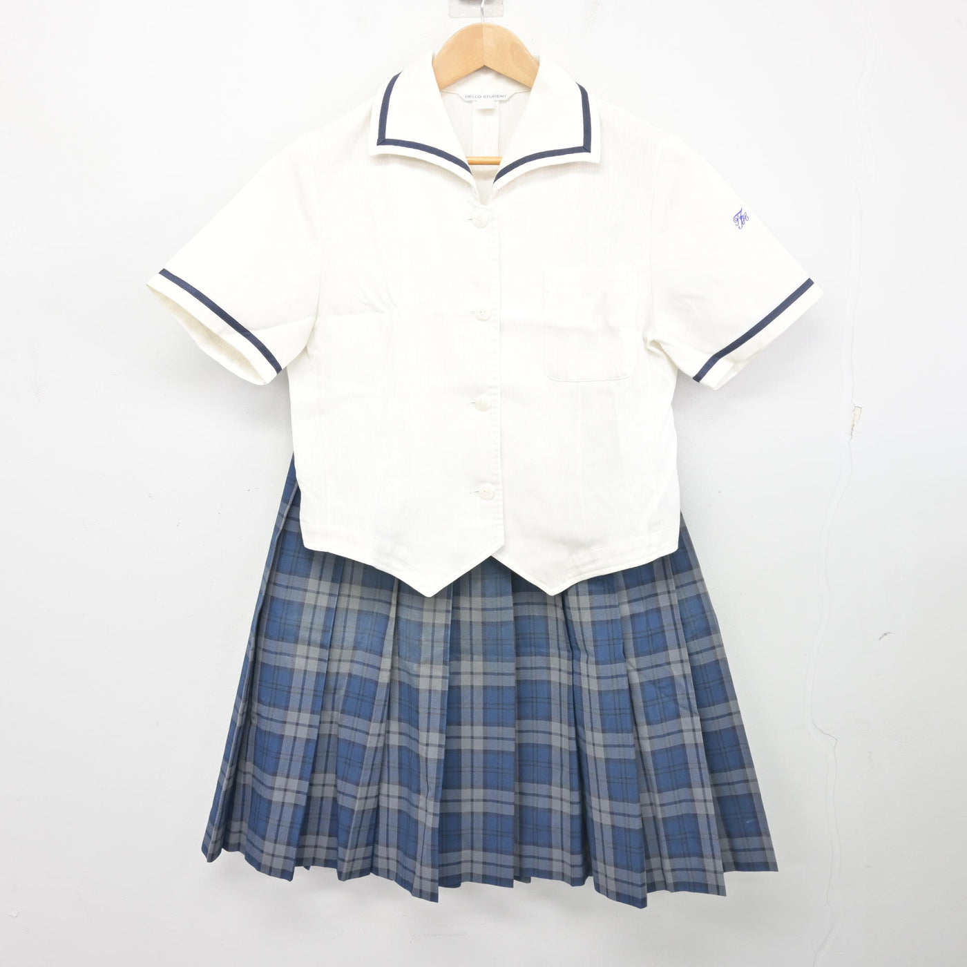 【中古】長崎県 佐世保東翔高等学校 女子制服 2点 (シャツ・スカート) sf103237