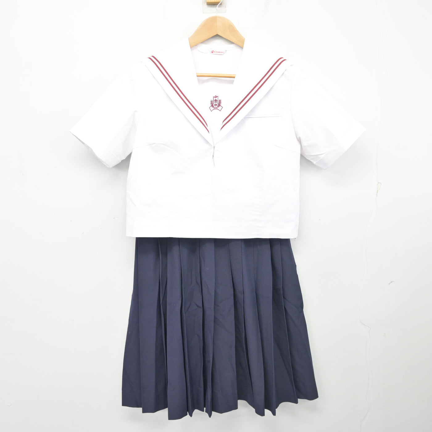 【中古】千葉県 松戸市立常盤平中学校 女子制服 2点 (セーラー服・スカート) sf103243