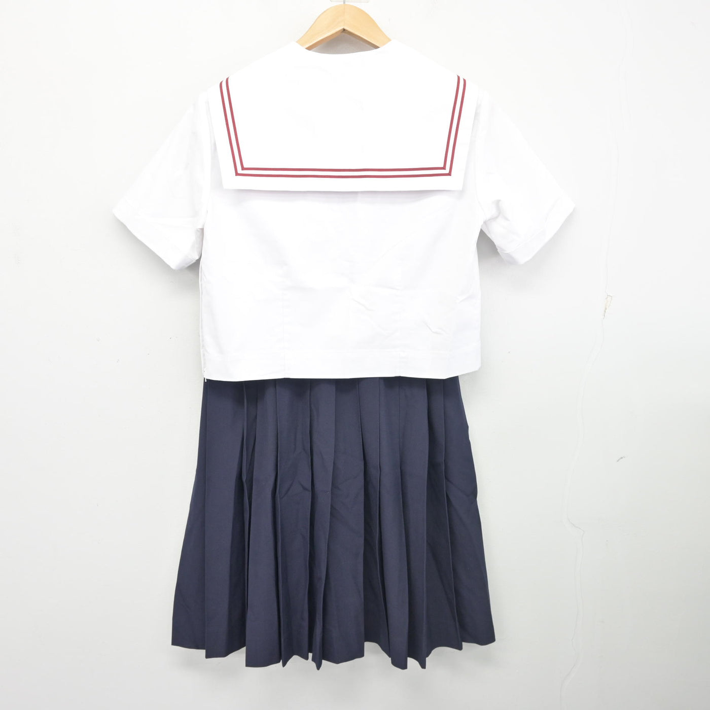 【中古】千葉県 松戸市立常盤平中学校 女子制服 2点 (セーラー服・スカート) sf103243