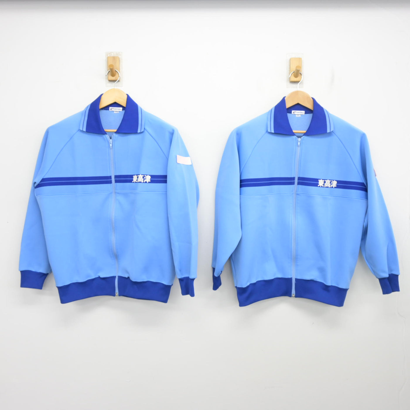 中古】神奈川県 東高津中学校 女子制服 2点 (ジャージ 上) sf103258