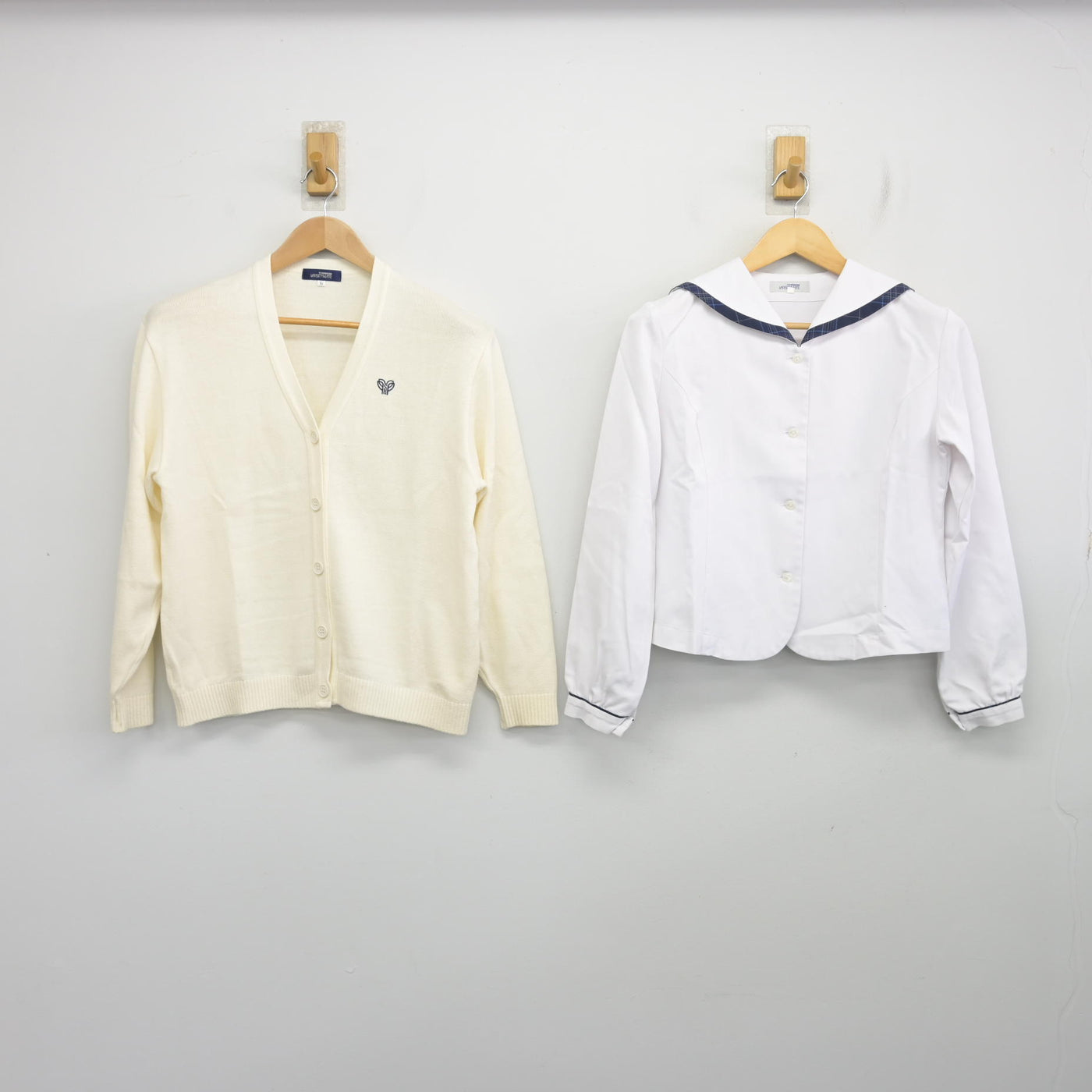 【中古】鹿児島県 樟南高等学校 女子制服 2点 (ニット・セーラー服) sf103267