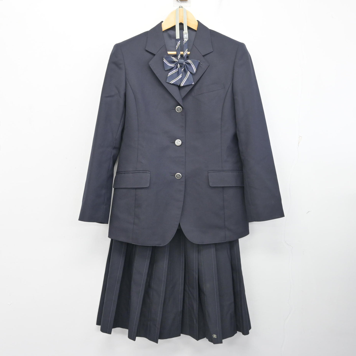 【中古】茨城県 取手松陽高等学校 女子制服 4点 (ブレザー・ニット・スカート) sf103304