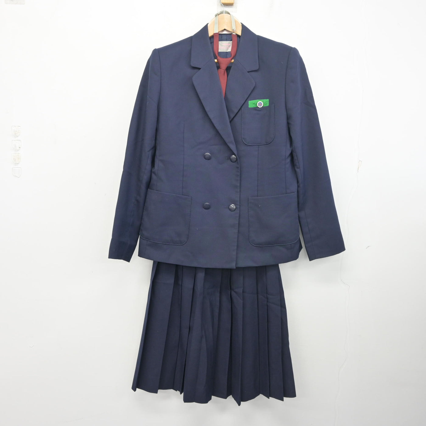 【中古】栃木県 小山中学校 女子制服 4点 (ブレザー・スカート) sf103326