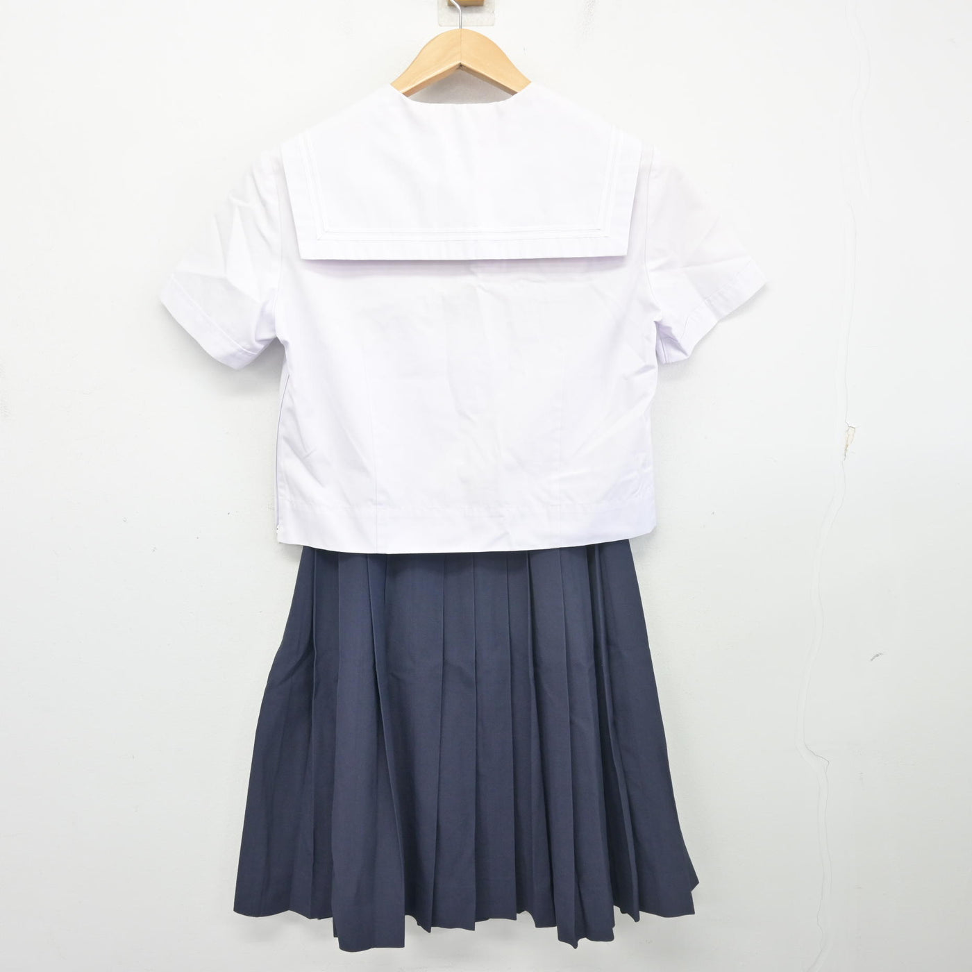 【中古】奈良県 式下中学校/旧制服 女子制服 2点 (セーラー服・スカート) sf103356