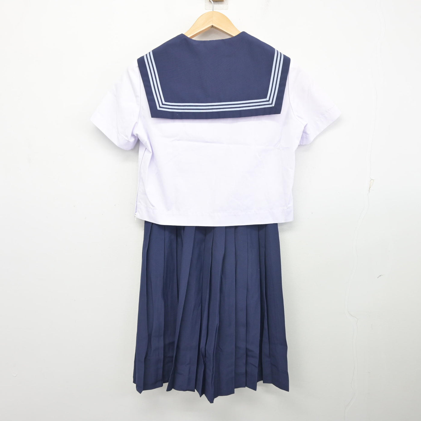 【中古】高知県 岡豊高等学校 女子制服 3点 (セーラー服・スカート) sf103359