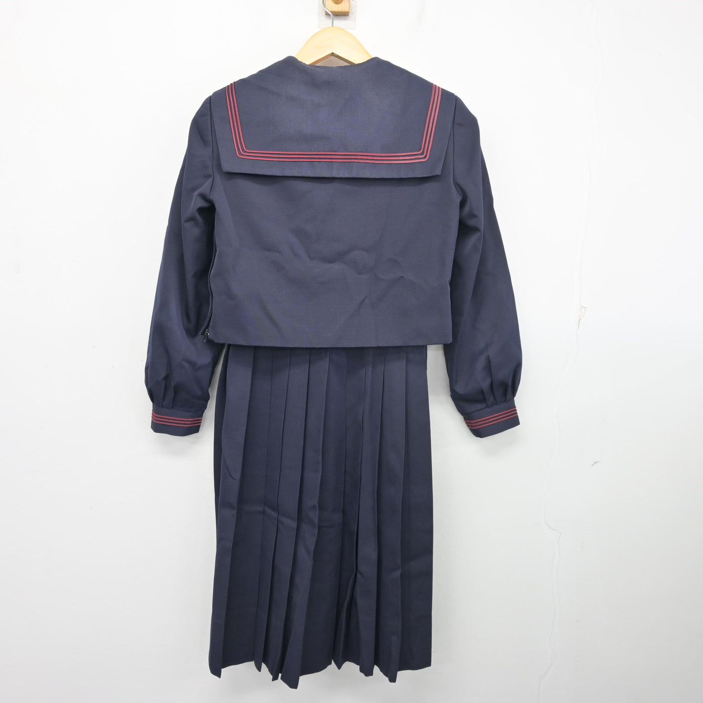 【中古】福岡県 久留米市立諏訪中学校 女子制服 3点 (セーラー服・ジャンパースカート) sf103367