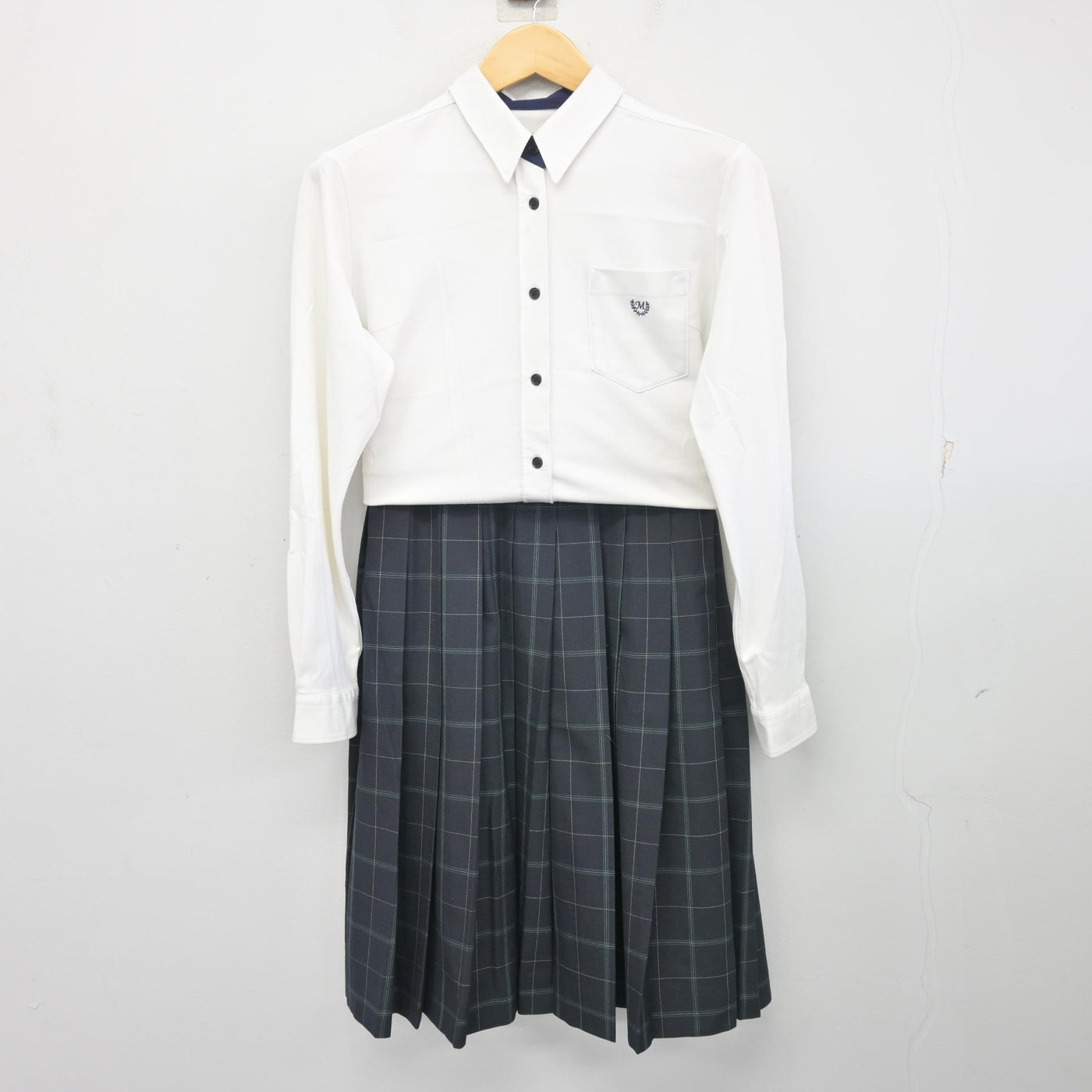 【中古】福岡県 小郡市三国中学校 女子制服 3点 (ブレザー・シャツ・スカート) sf103379