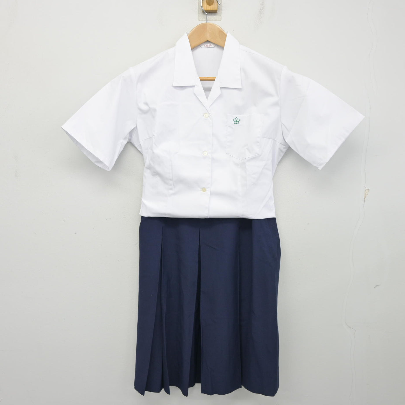 【中古】静岡県 浜北西高等学校 女子制服 2点 (シャツ・スカート) sf103413