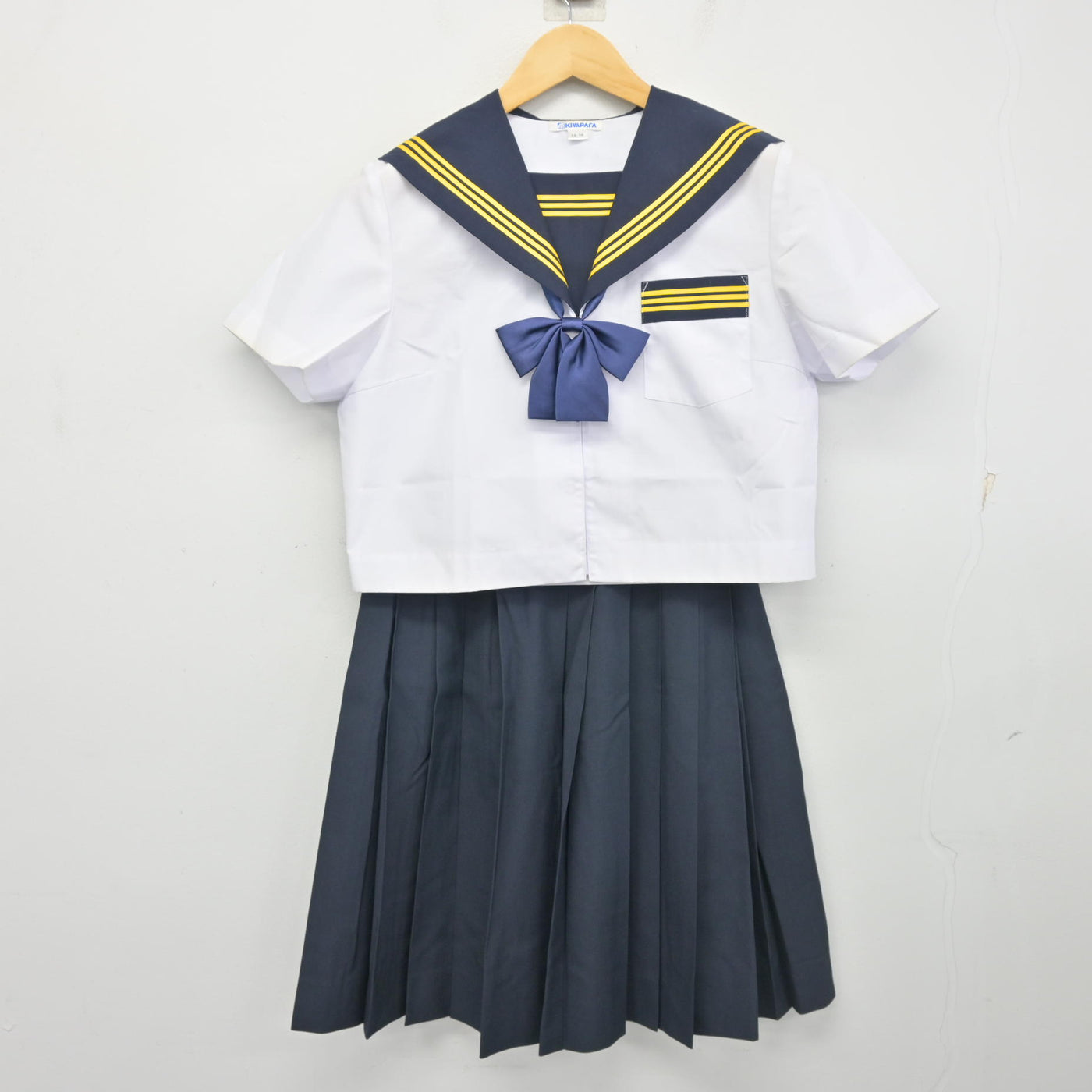 【中古】静岡県 浜名中学校 女子制服 4点 (セーラー服・スカート) sf103422