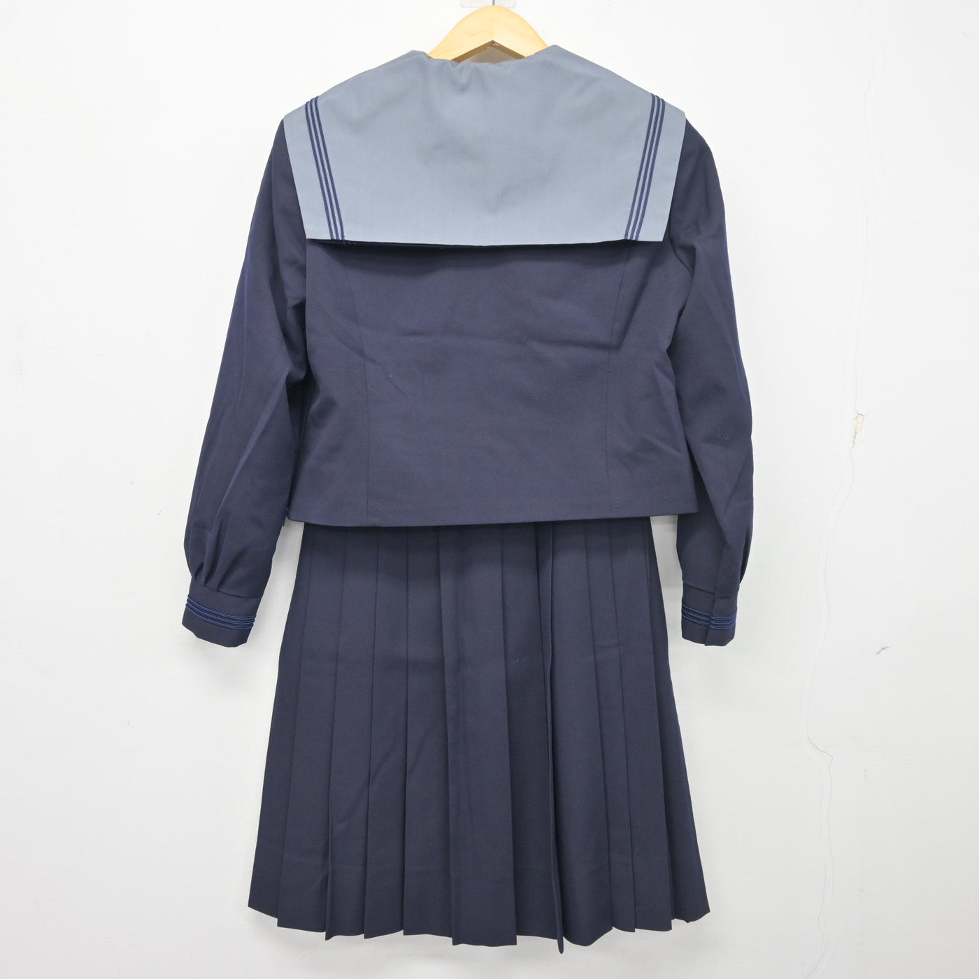 【中古】大阪府 明浄学院高等学校 女子制服 3点 (セーラー服・スカート) sf103432