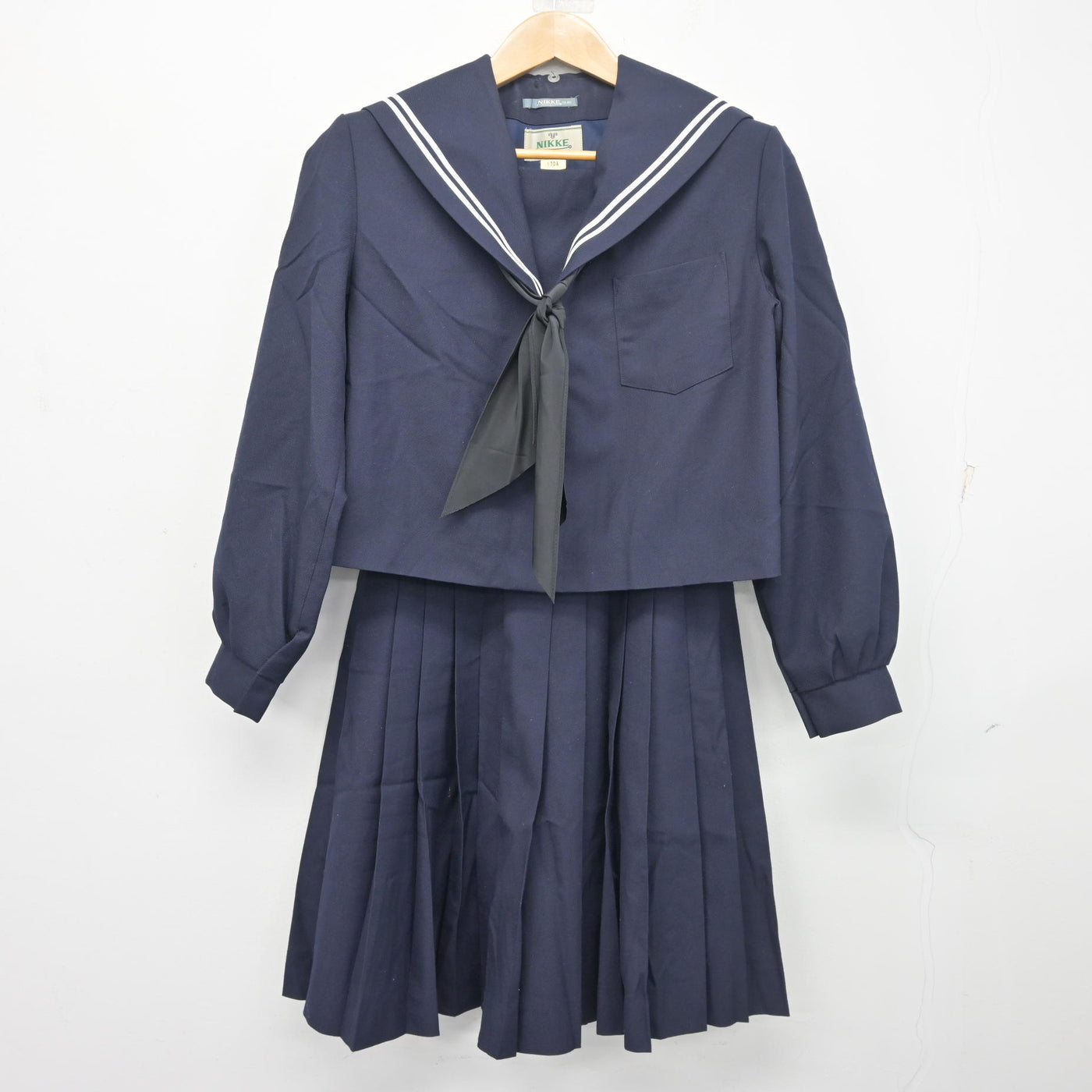 【中古】愛知県 供米田中学校 女子制服 3点 (セーラー服・スカート) sf103450