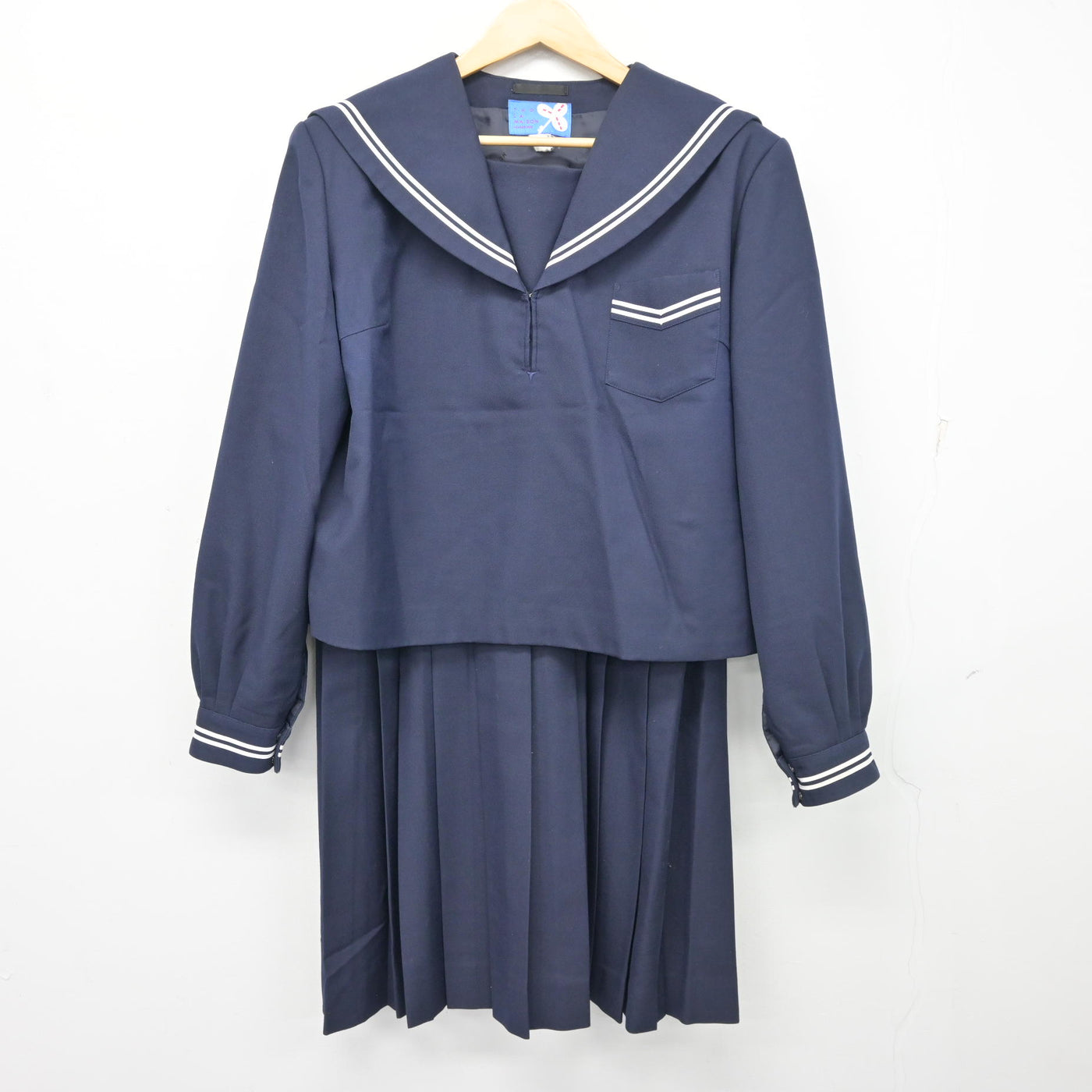 【中古】奈良県 天理市立南中学校 女子制服 2点 (セーラー服・スカート) sf103457