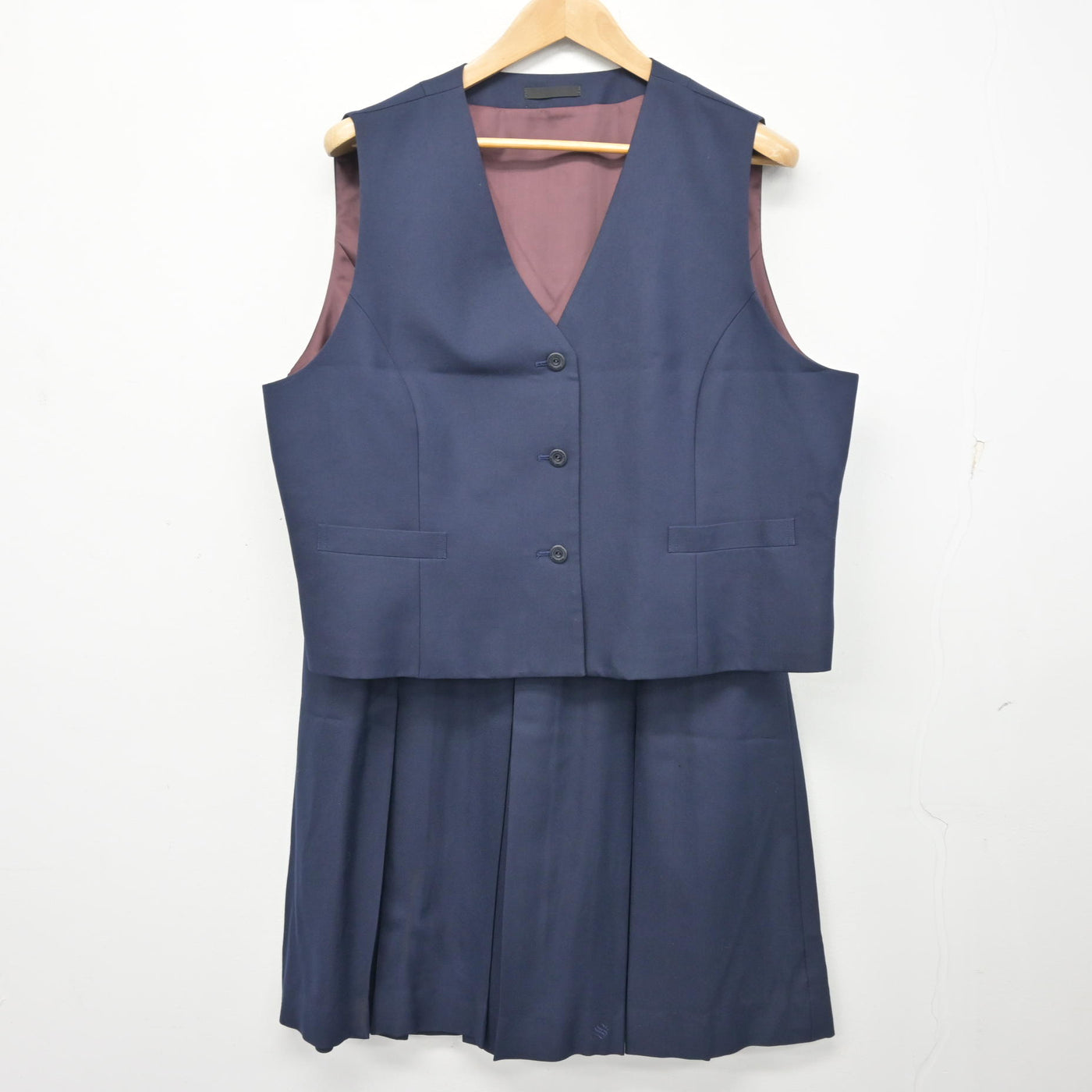 【中古】奈良県 添上高等学校 女子制服 4点 (ブレザー・ベスト・スカート) sf103458