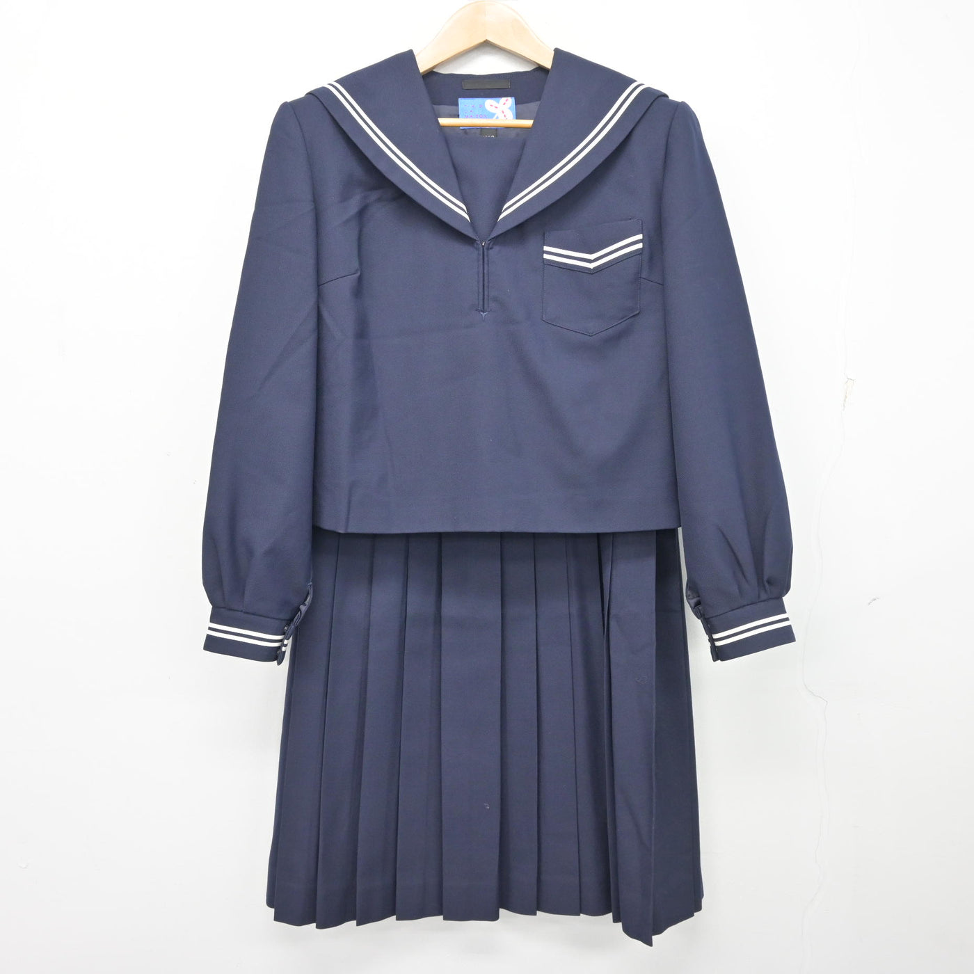 【中古】奈良県 天理市立南中学校 女子制服 2点 (セーラー服・スカート) sf103464