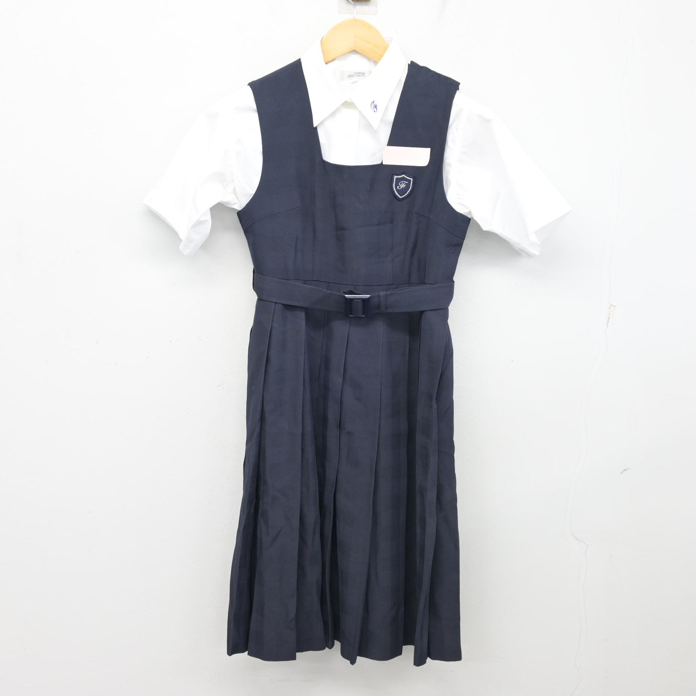 【中古】福岡県 二日市中学校 女子制服 2点 (シャツ・ジャンパースカート) sf103475