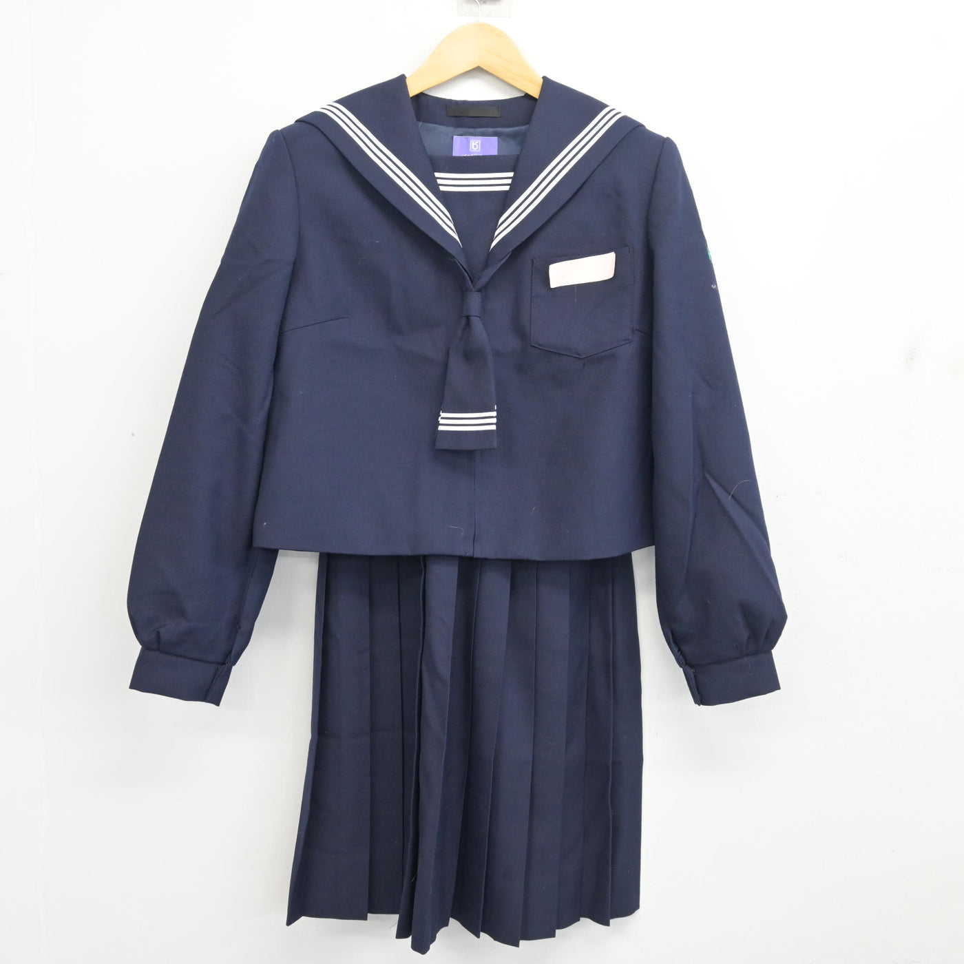 【中古】大分県 鶴崎中学校 女子制服 3点 (セーラー服・スカート) sf103487
