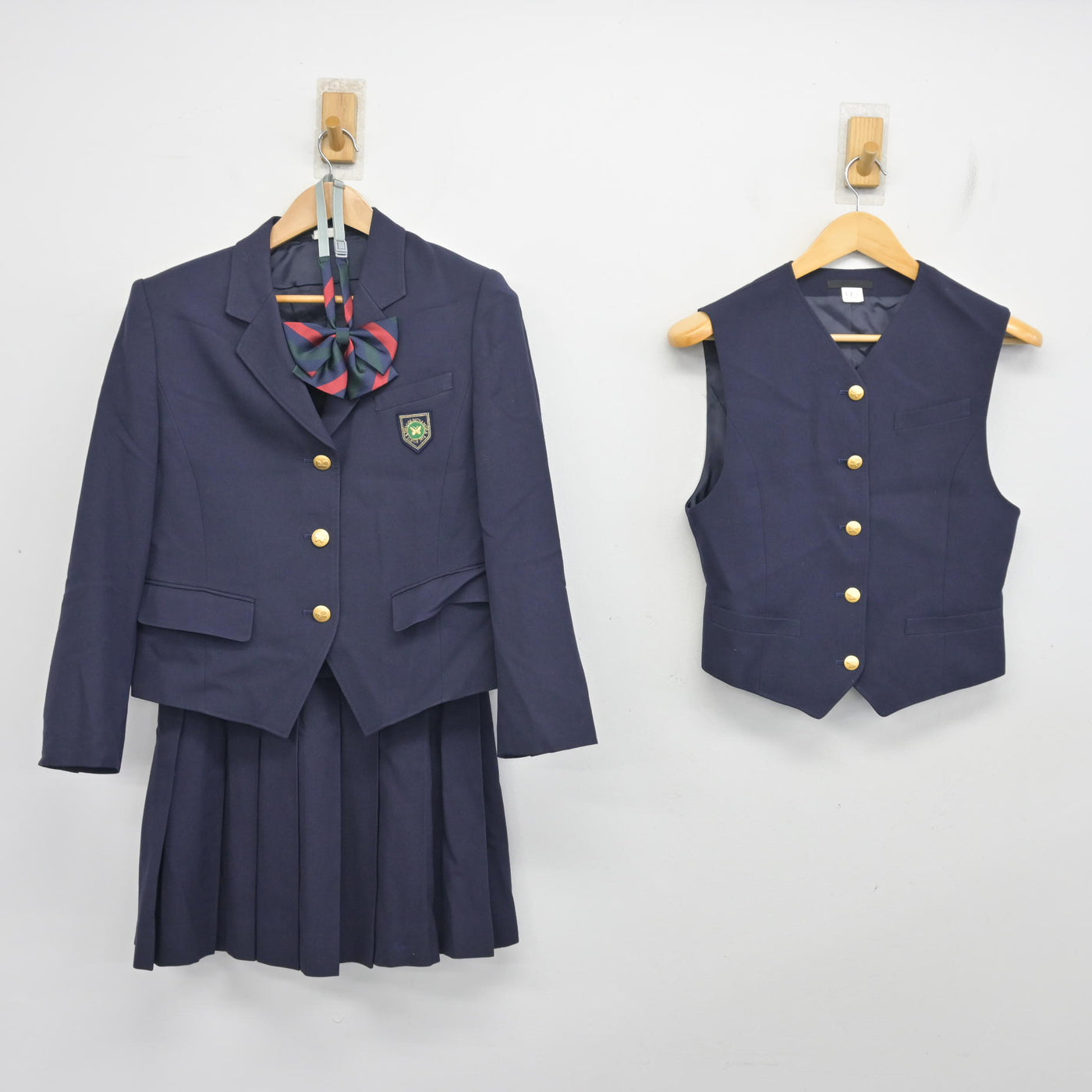【中古】埼玉県 川越南高等学校 女子制服 4点 (ブレザー・ベスト・スカート) sf103496