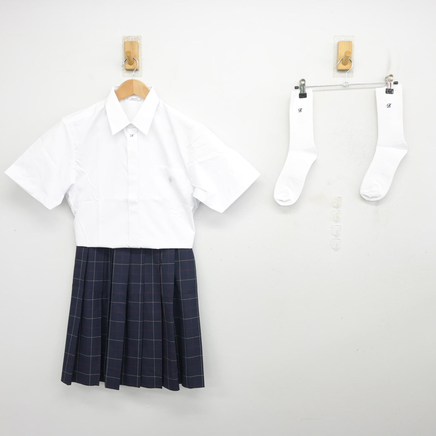 【中古】東京都 吉祥女子中学・高等学校 女子制服 3点 (シャツ・スカート) sf103575