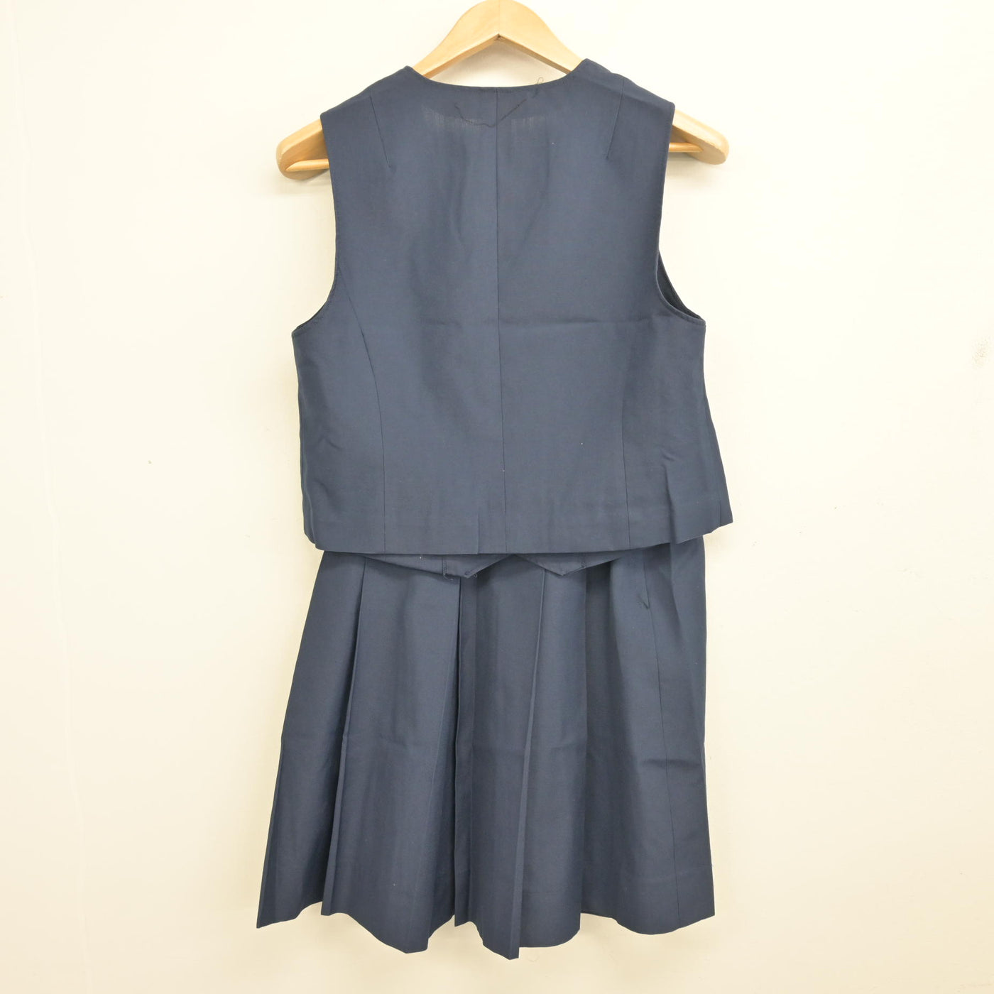【中古】静岡県 静岡県立小山高等学校 女子制服 2点 (ベスト・スカート) sf103582