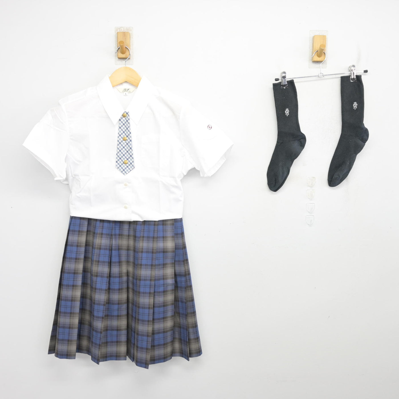 【中古】大阪府 関西大倉中学校・高等学校/旧制服 女子制服 4点 (シャツ・スカート) sf103597