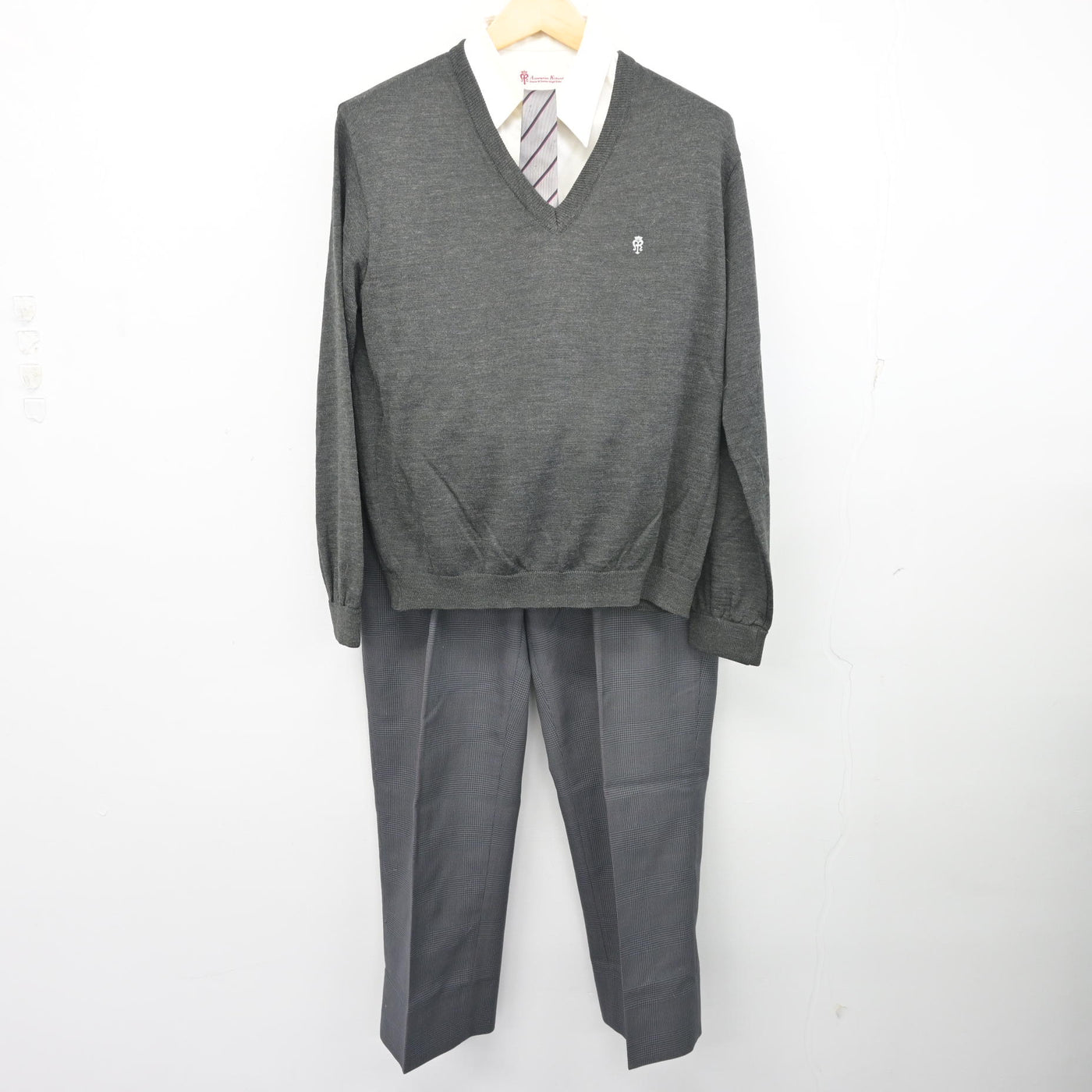 【中古】大阪府 アサンプション国際中学校高等学校 男子制服 4点 (ニット・シャツ・ズボン) sf103598