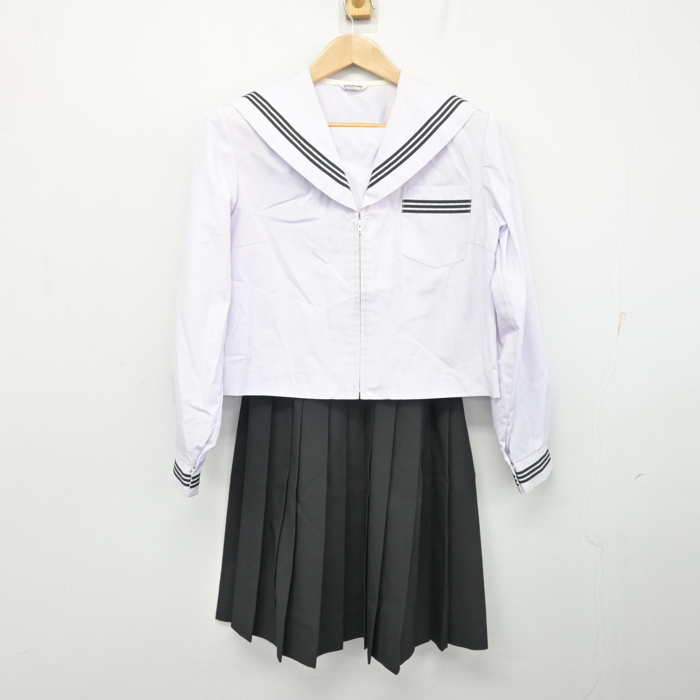 【中古】山口県 柳井高等学校 女子制服 2点 (セーラー服・スカート) sf103618