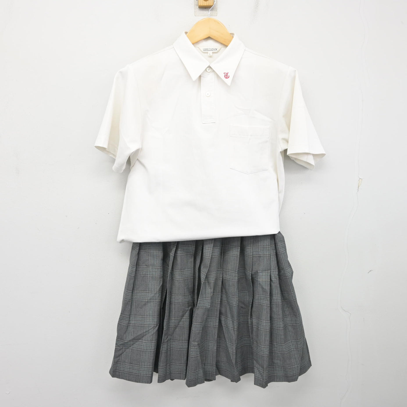【中古】兵庫県 宝塚中学校 女子制服 3点 (シャツ・スカート) sf103625