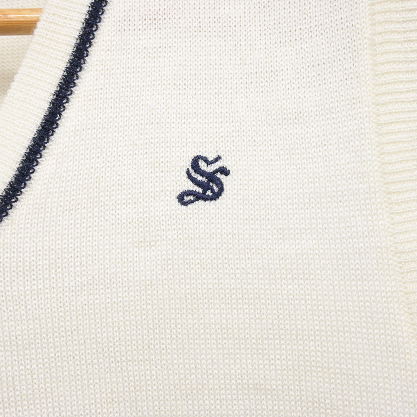 【中古】愛知県 清林館高等学校 女子制服 2点 (ニット・ニットベスト) sf103629