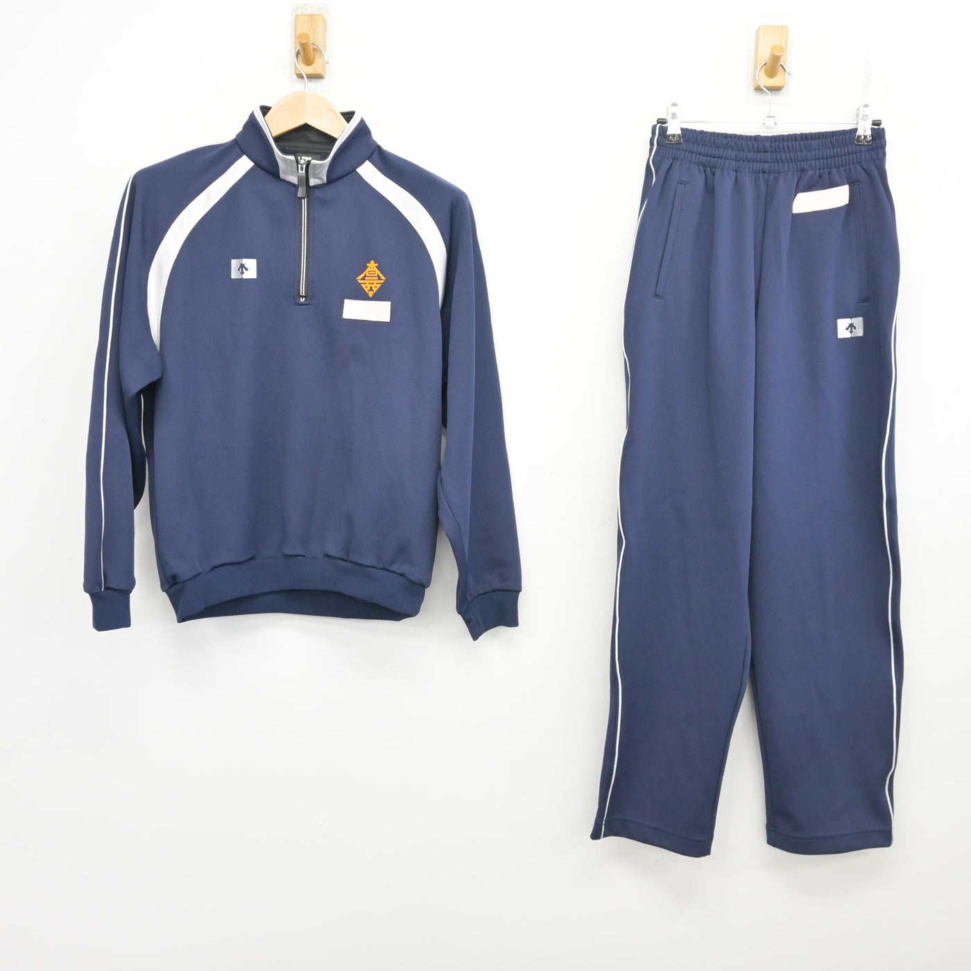【中古】香川県 高松商業高等学校 女子制服 2点 (ジャージ 上・ジャージ 下) sf103639