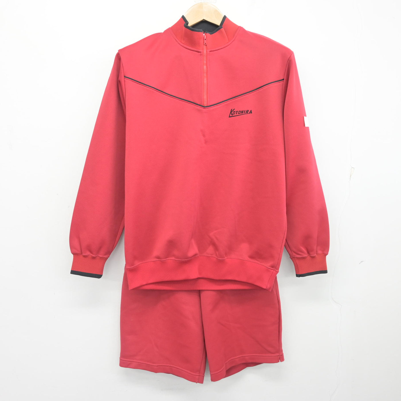 【中古】香川県 琴平中学校 女子制服 3点 (ジャージ 上・体操服 上・体操服 下) sf103648