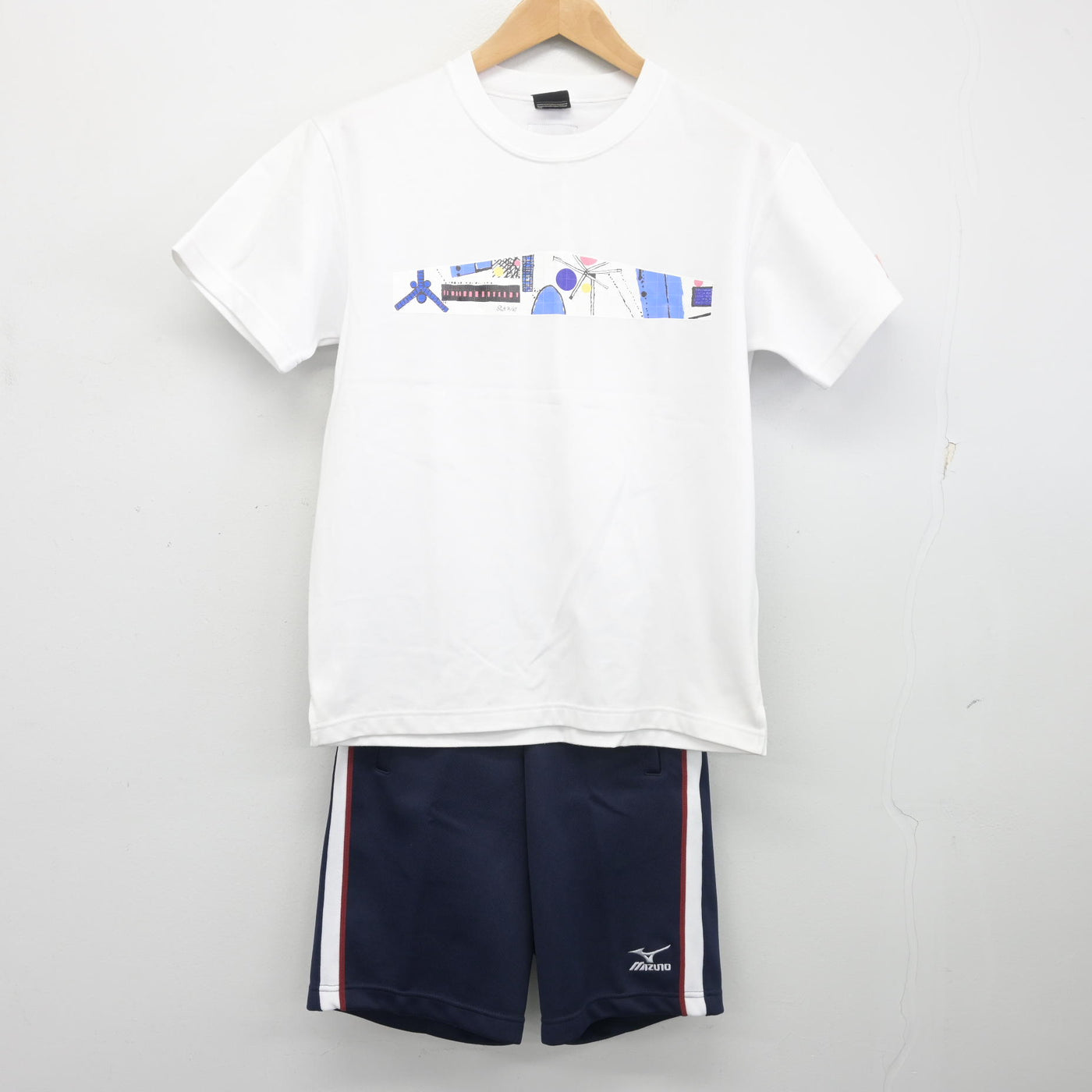 【中古】香川県 丸亀高等学校 女子制服 2点 (体操服 上・体操服 下) sf103660