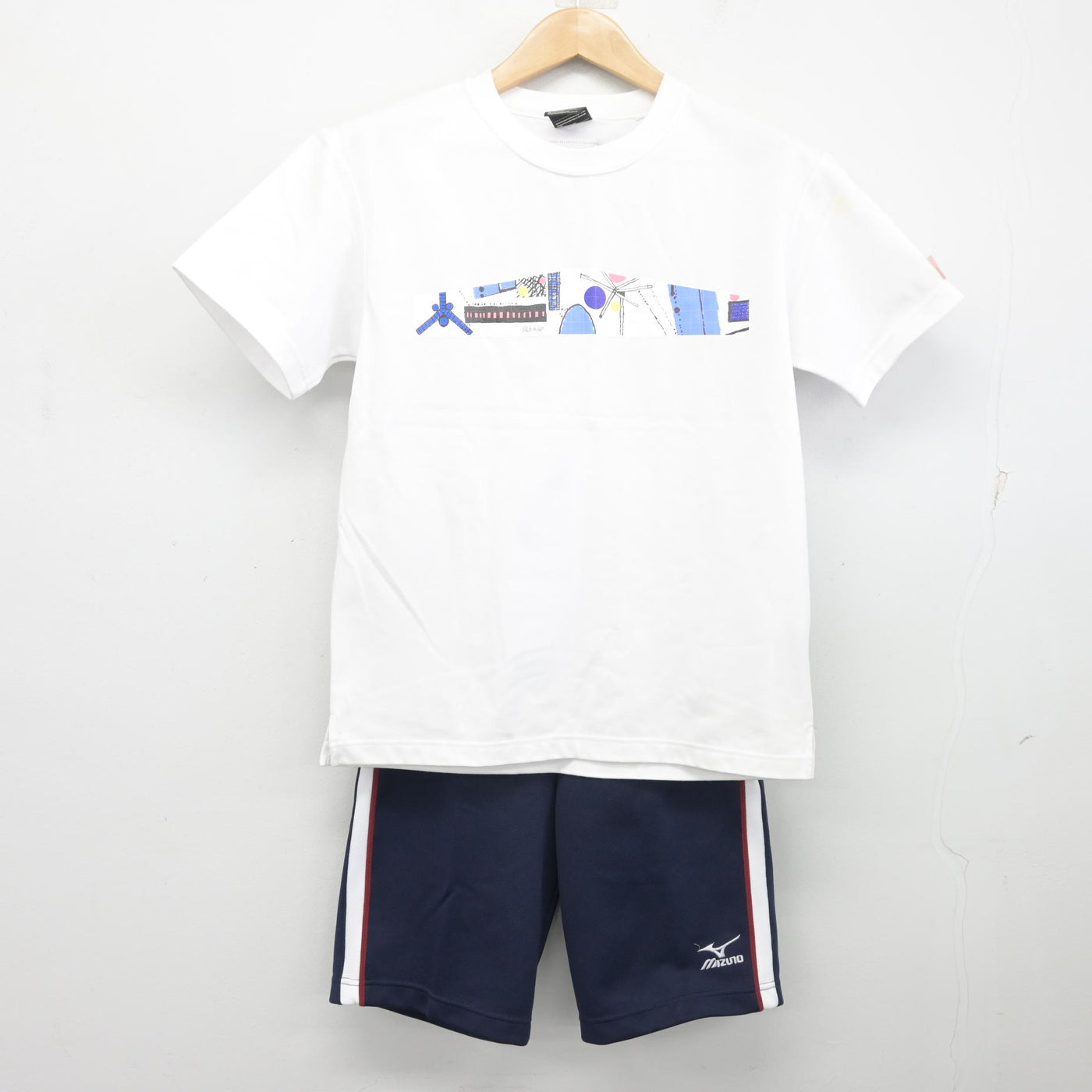 【中古】香川県 丸亀高等学校 女子制服 2点 (体操服 上・体操服 下) sf103661